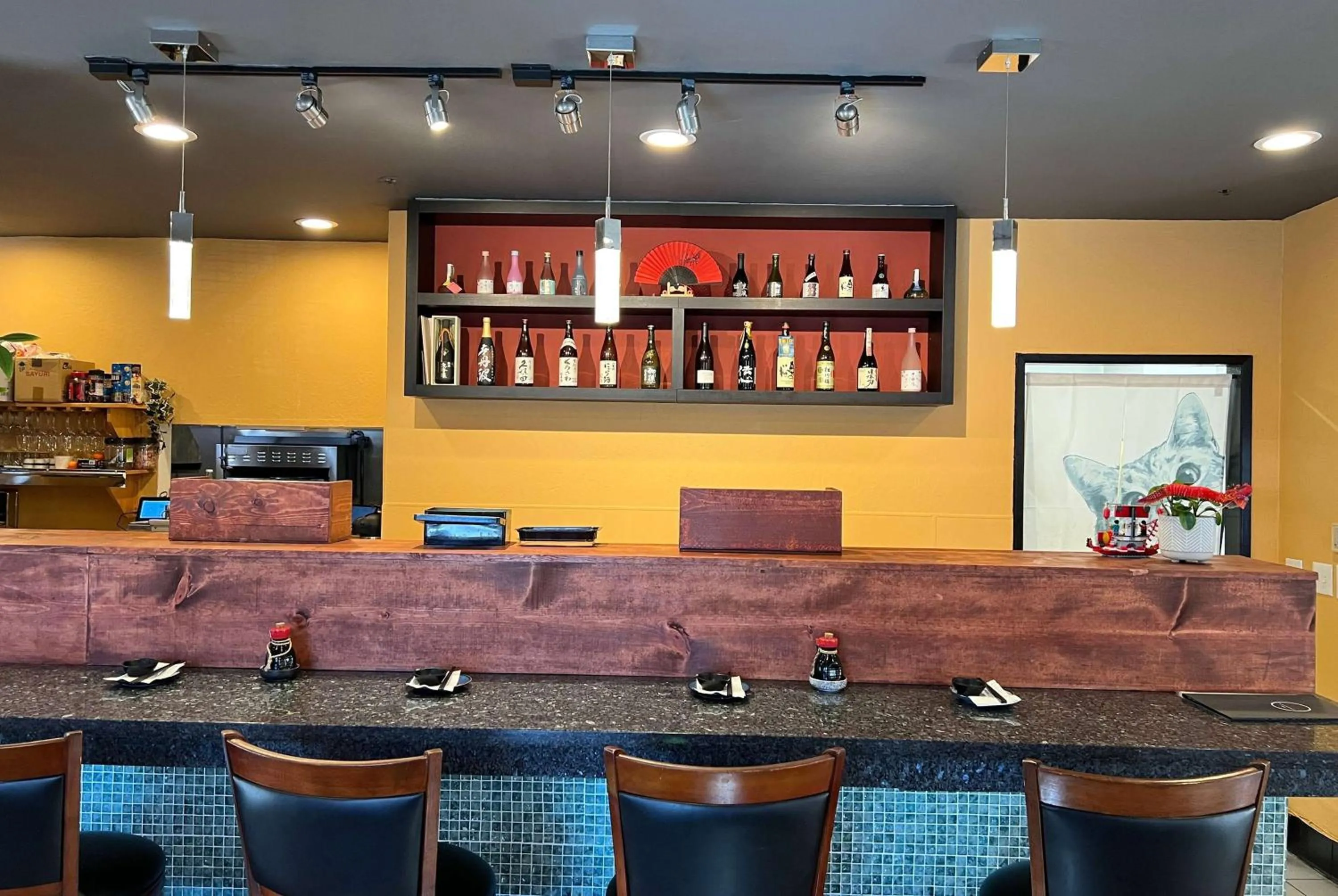 Restaurant/places to eat in La Quinta by Wyndham San Francisco Airport West Millbrae FREE AIRPORT SHUTTLE