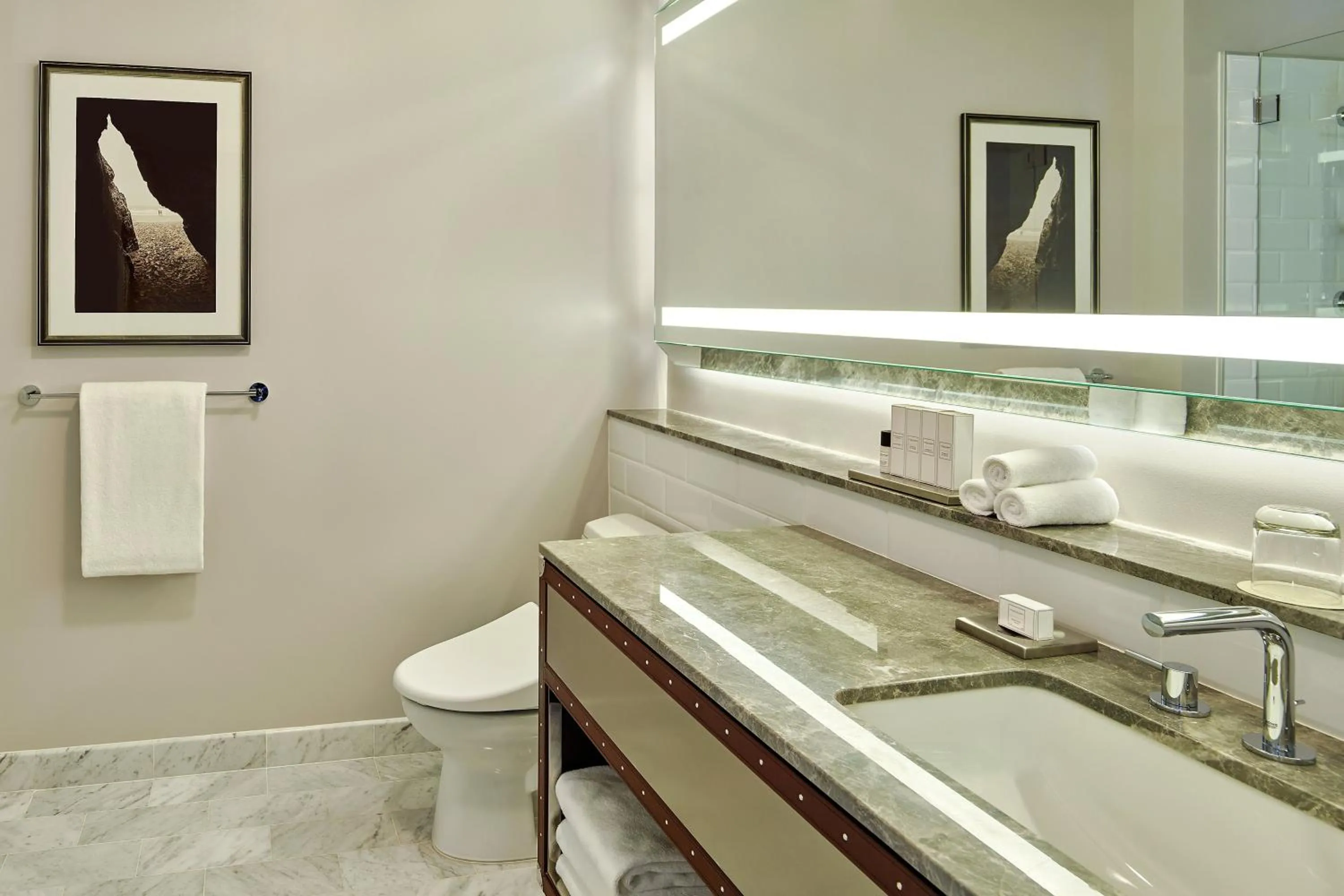 Bathroom in Palace Hotel, a Luxury Collection Hotel, San Francisco