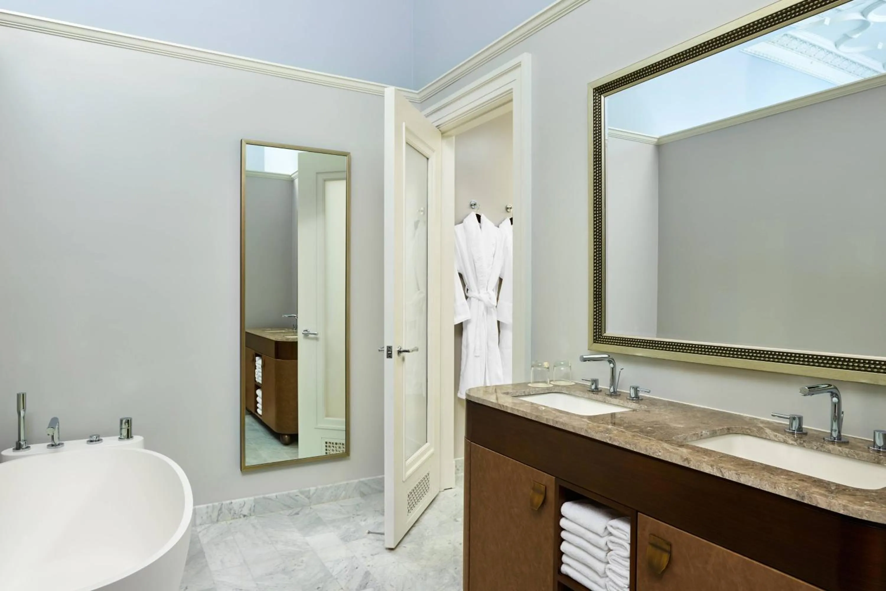 Photo of the whole room in Palace Hotel, a Luxury Collection Hotel, San Francisco