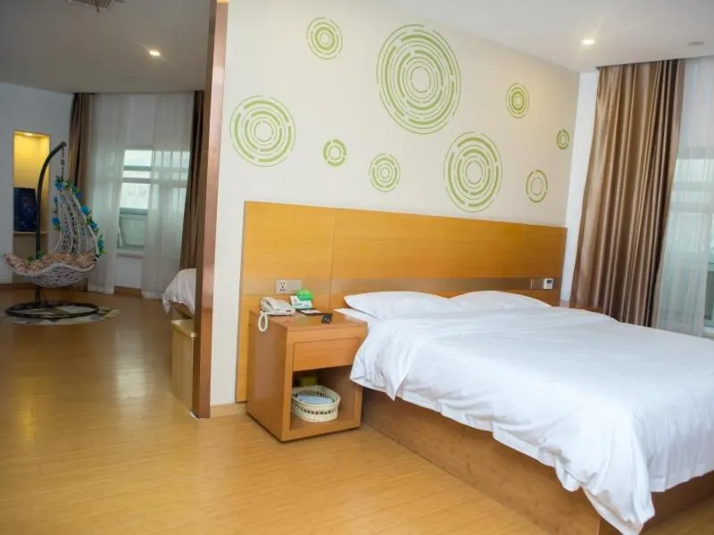Bed in GreenTree Inn Yangzhou Railway Station Jinzhankou Business Hotel