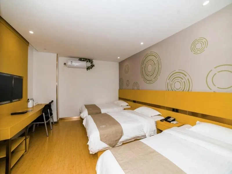 Bed in GreenTree Inn Suzhou Zhangjiagang City Jingang Town Express Hotel