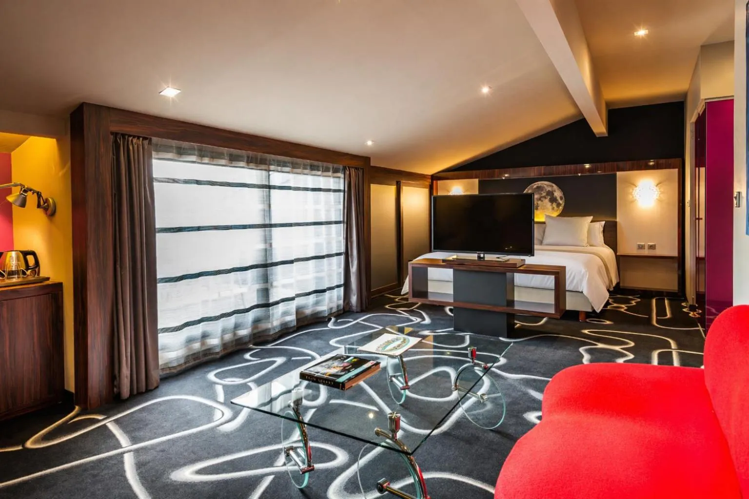 TV and multimedia, Bed in Hôtel de Brienne