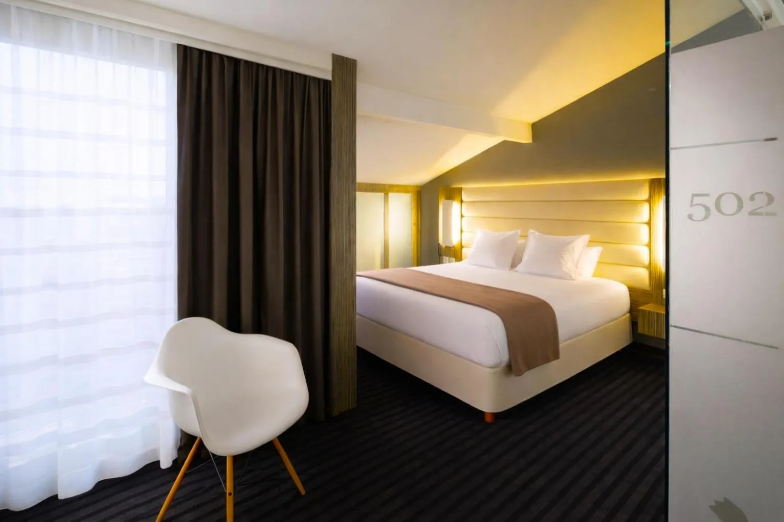 Bed in Hôtel de Brienne