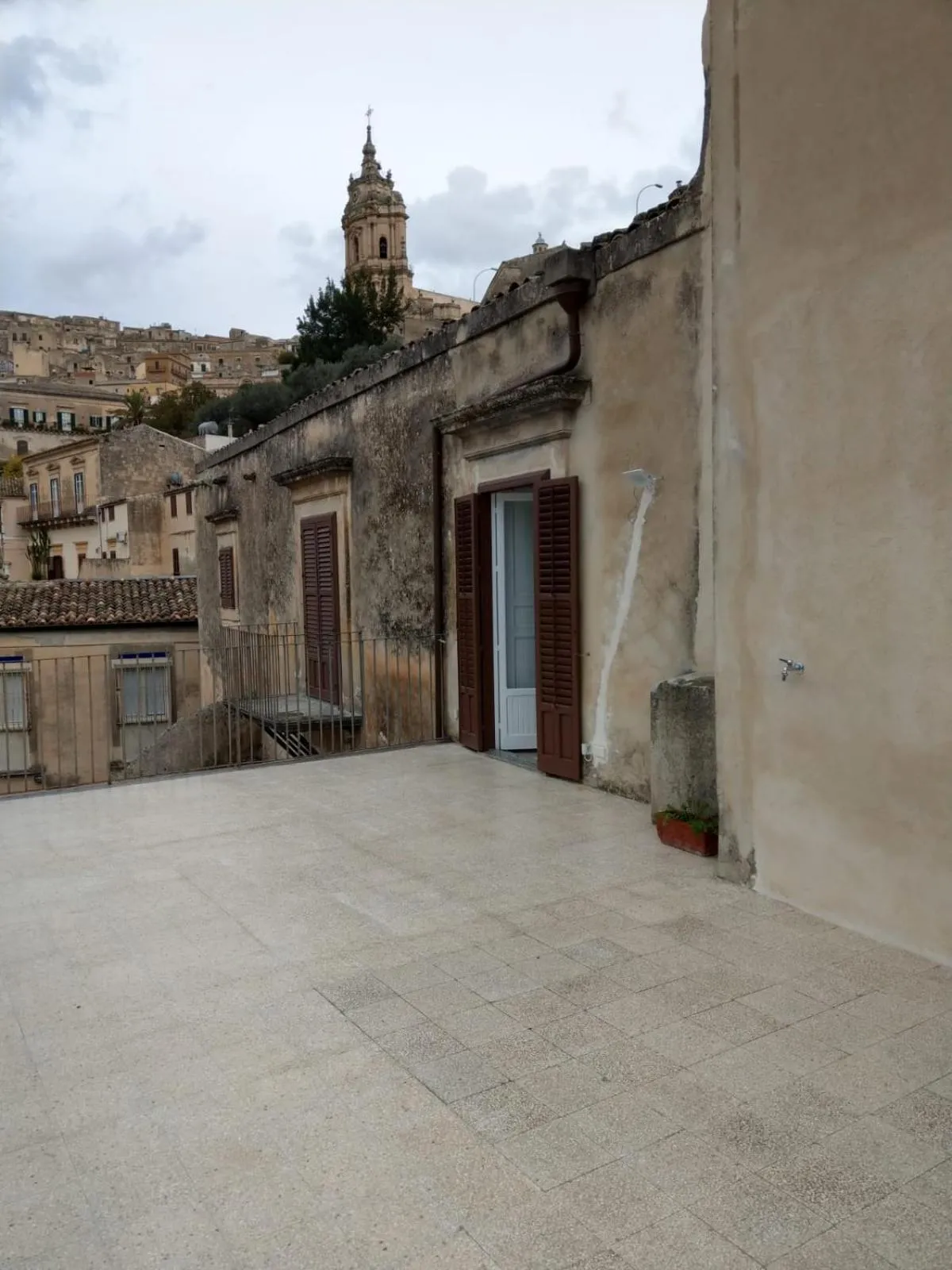 Casa Mavì Limite delle due Matrici