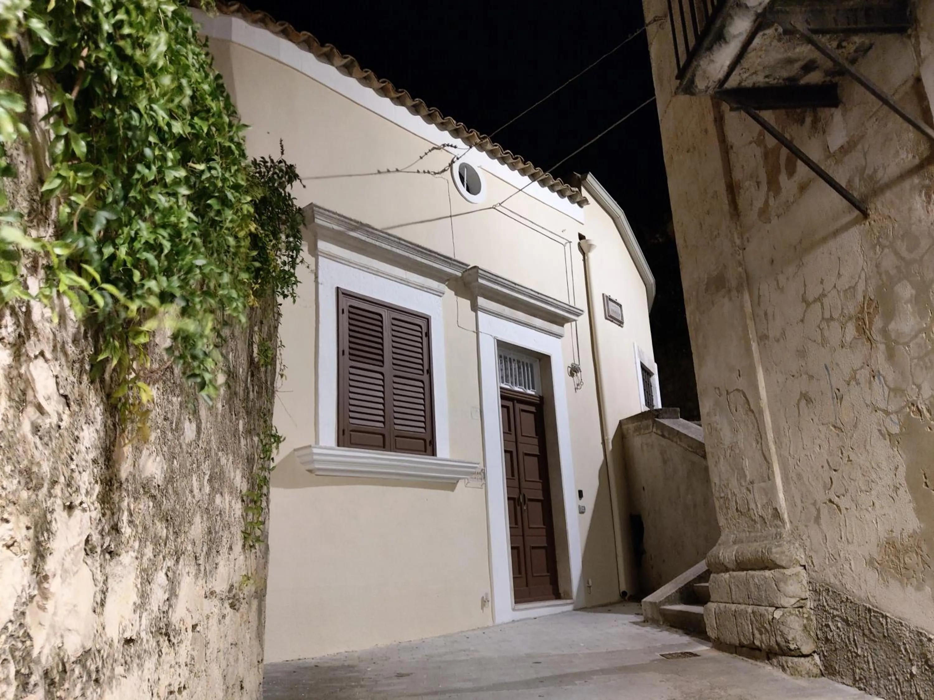 Casa Mavì Limite delle due Matrici