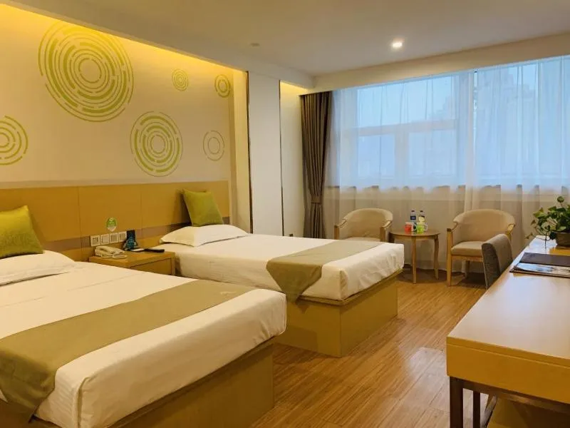 Bed in GreenTree Inn Tianjin Hedong District Tianjin Station Front Square Express Hotel