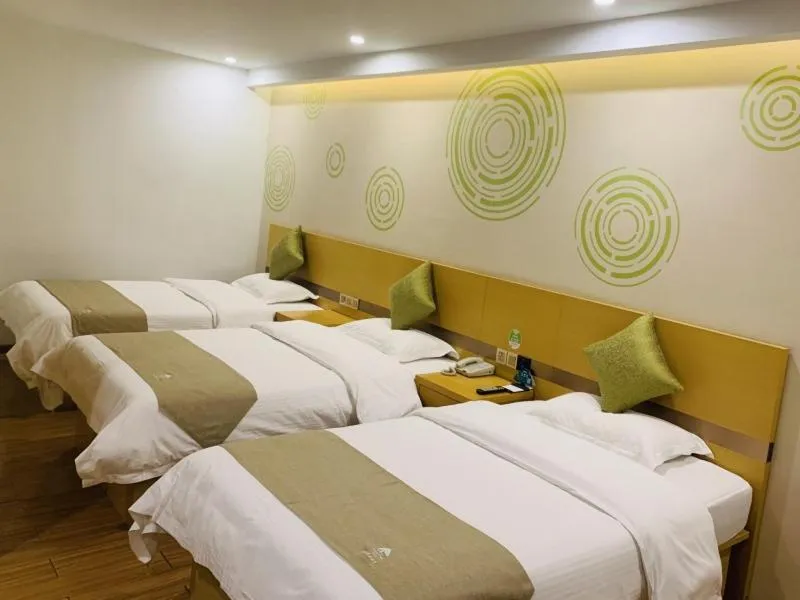 Bed in GreenTree Inn Tianjin Hedong District Tianjin Station Front Square Express Hotel