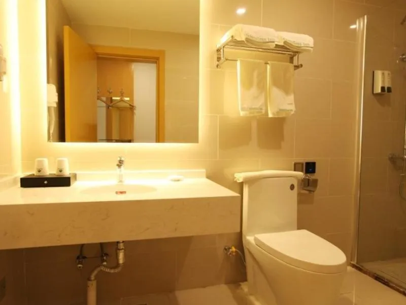 GreenTree Inn Tianjin Hedong District Tianjin Station Front Square Express Hotel