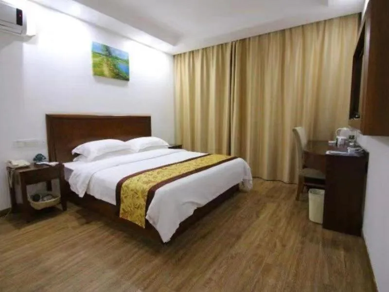 Bed in GreenTree Inn Jiangsu Changshu City Longying Square Express Hotel