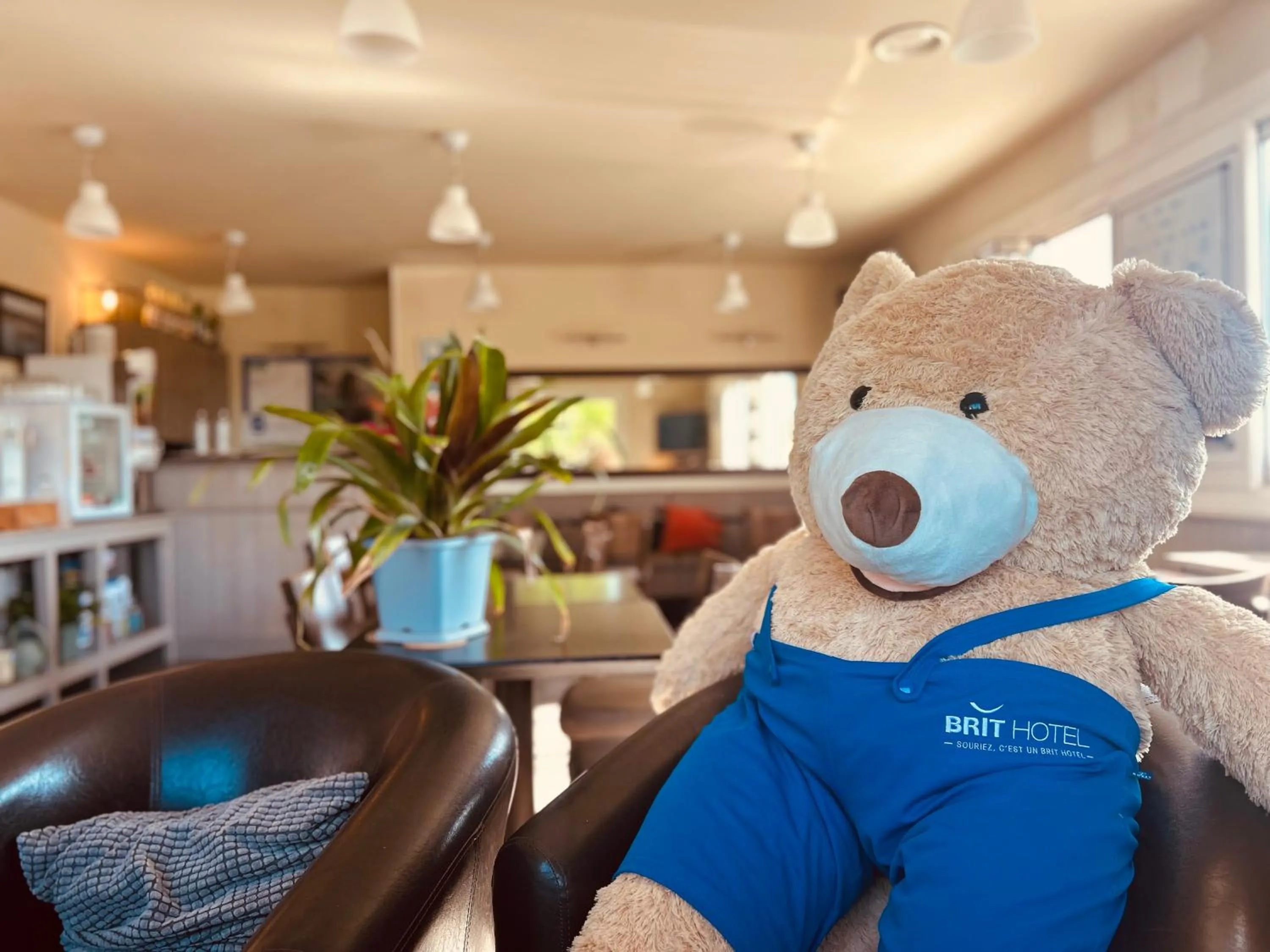 Dining area in BRIT HOTEL Lannion-Perros Guirec