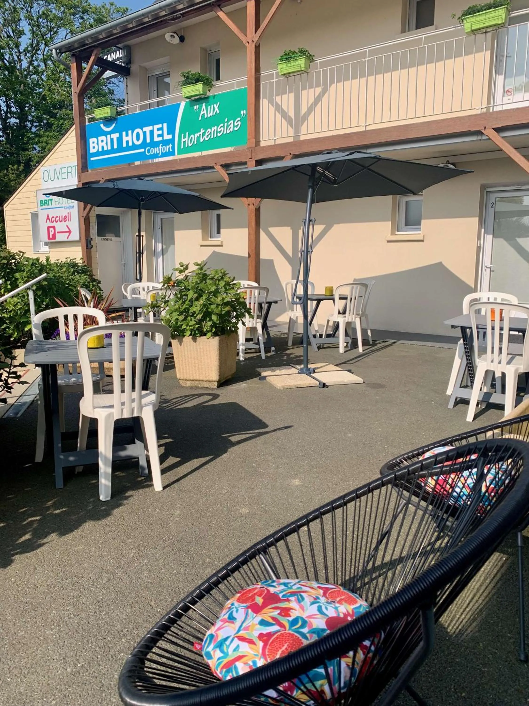 Property building in BRIT HOTEL Lannion-Perros Guirec