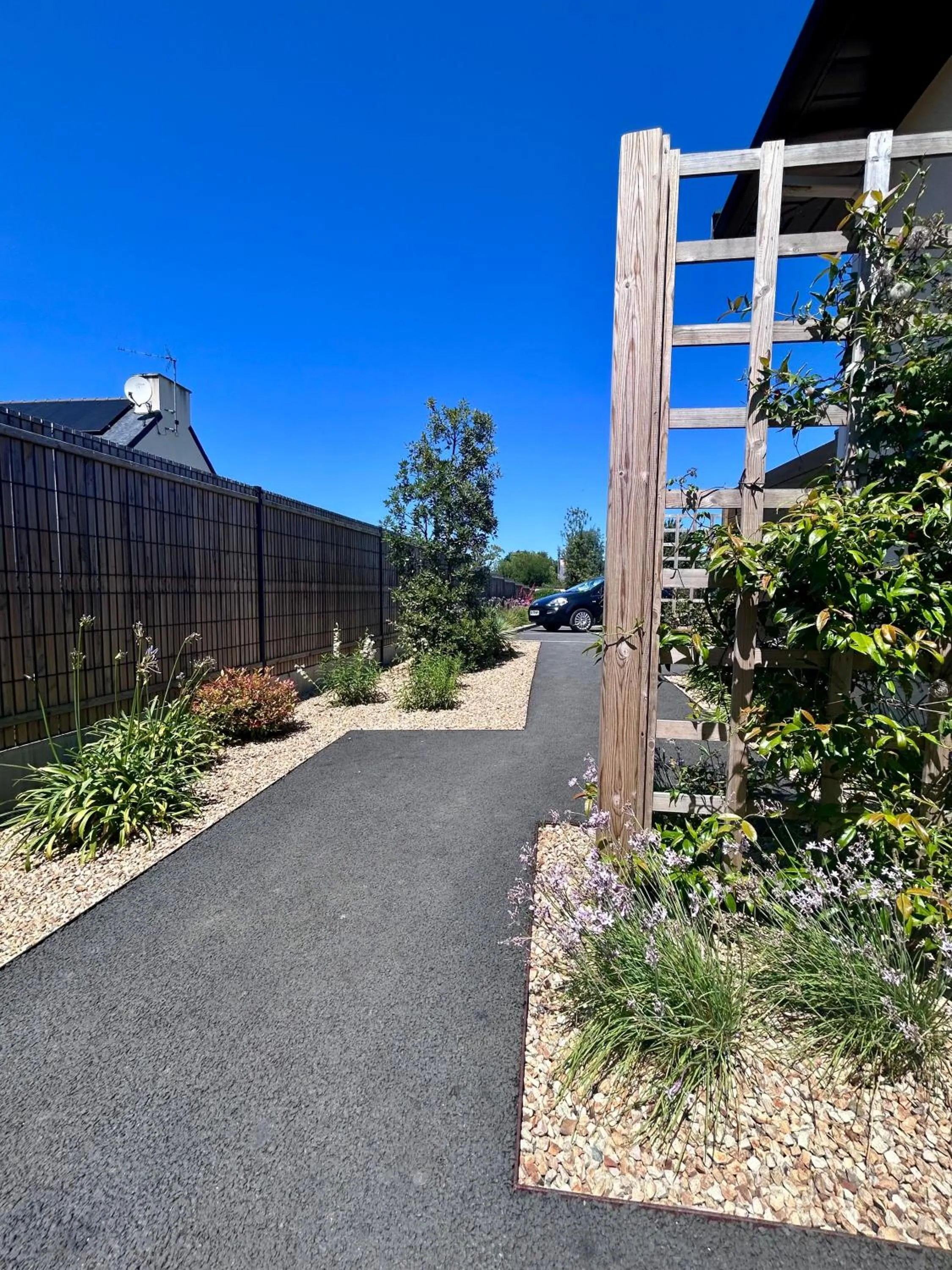 Location in BRIT HOTEL Lannion-Perros Guirec