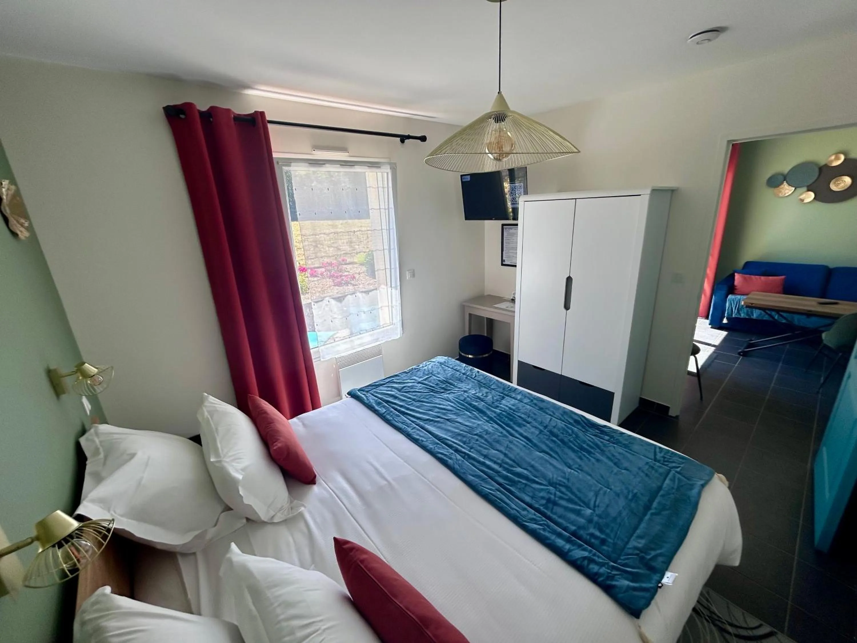 Bedroom, Bed in BRIT HOTEL Lannion-Perros Guirec