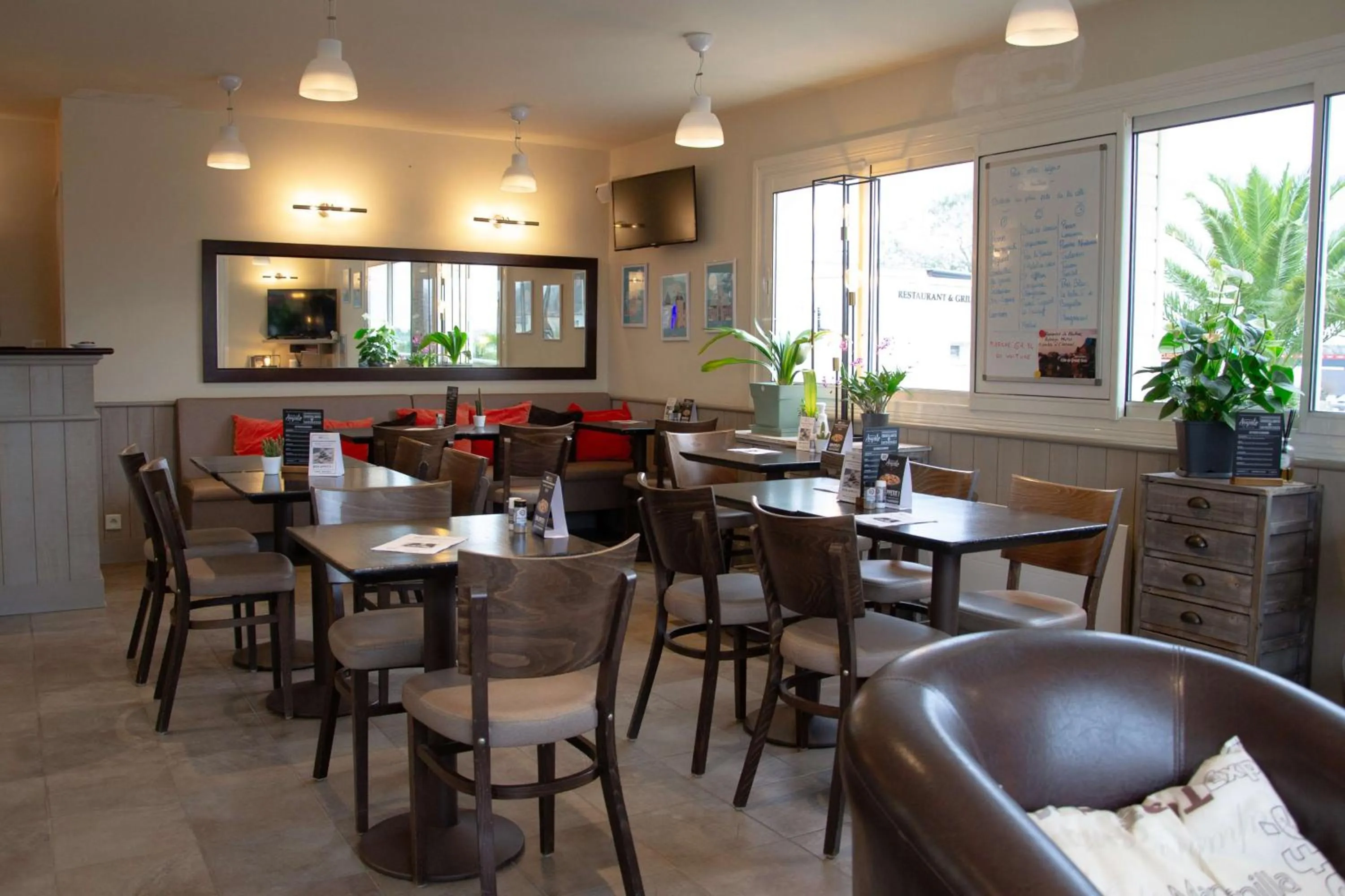 Breakfast in BRIT HOTEL Lannion-Perros Guirec