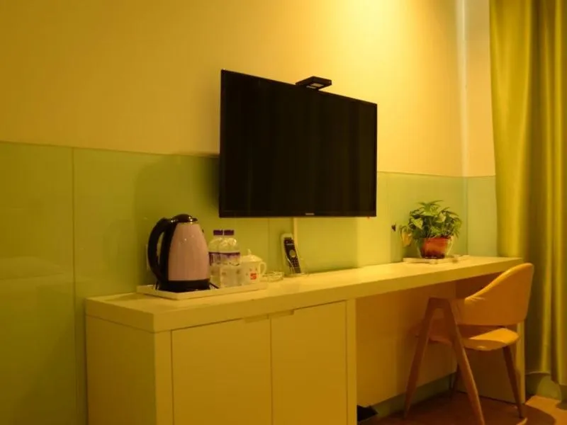 Shell Taiyuan Xiaodian District Shanxi Hospital Hotel