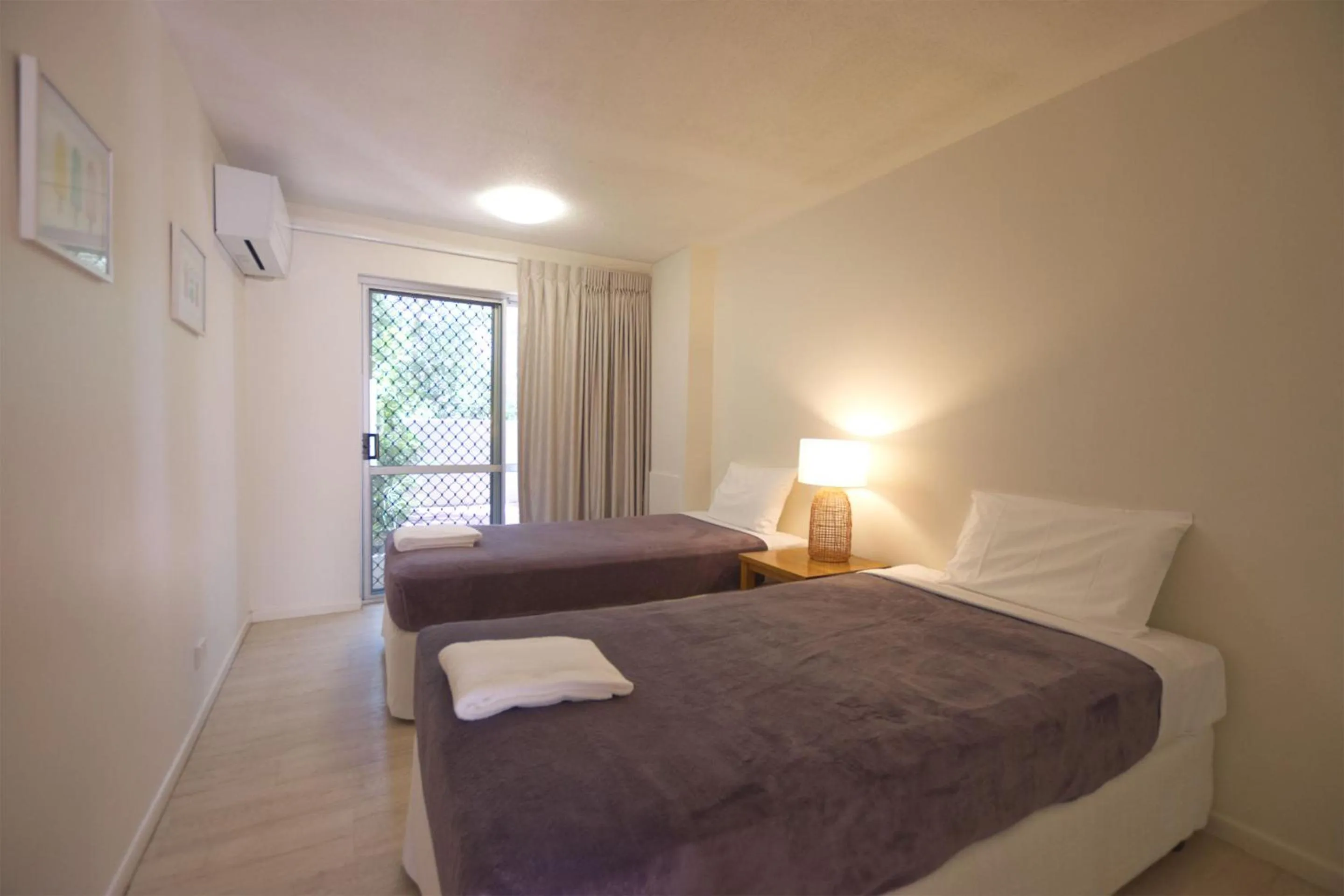 Bedroom, Bed in Raintrees Moffat Beach