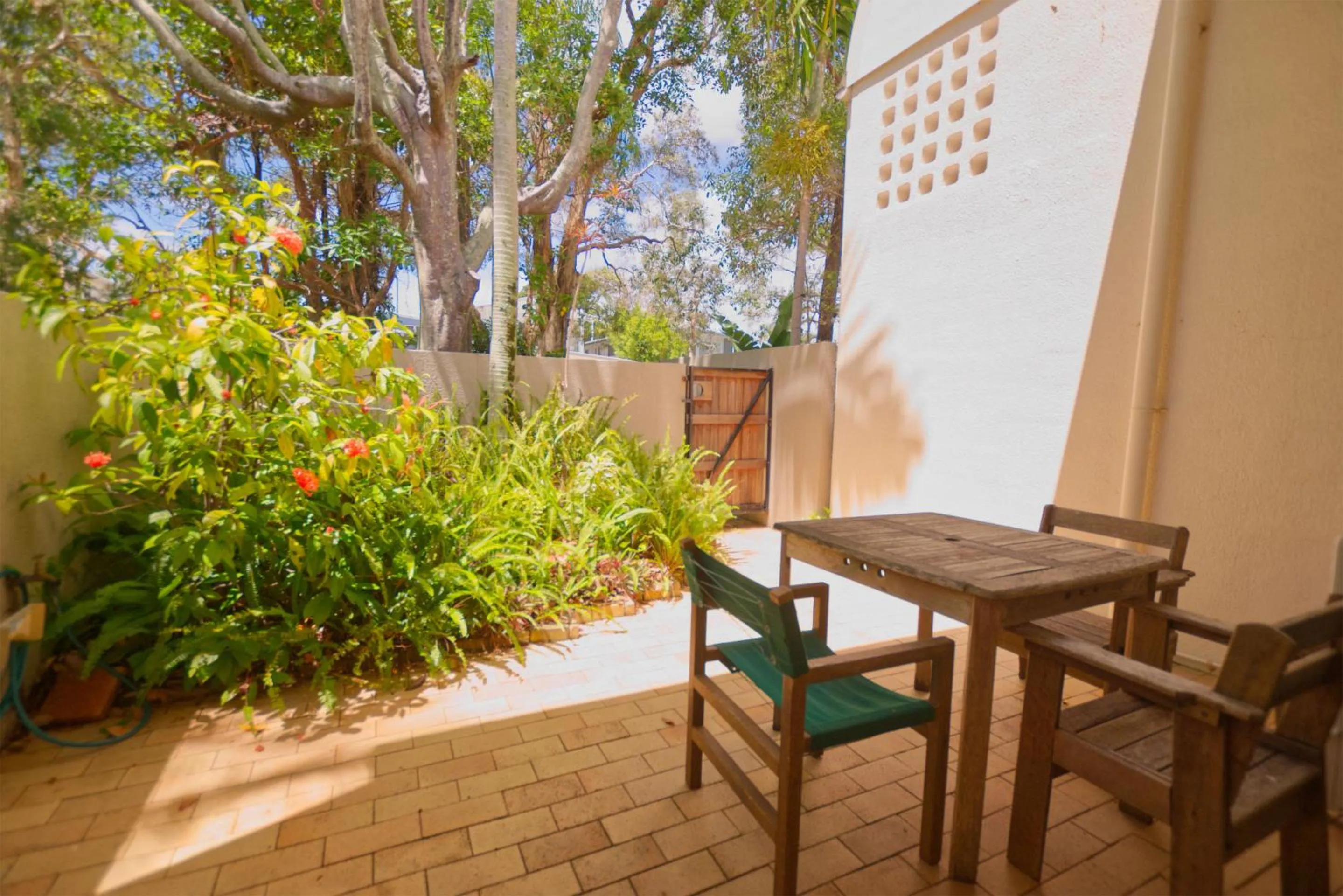 Patio in Raintrees Moffat Beach