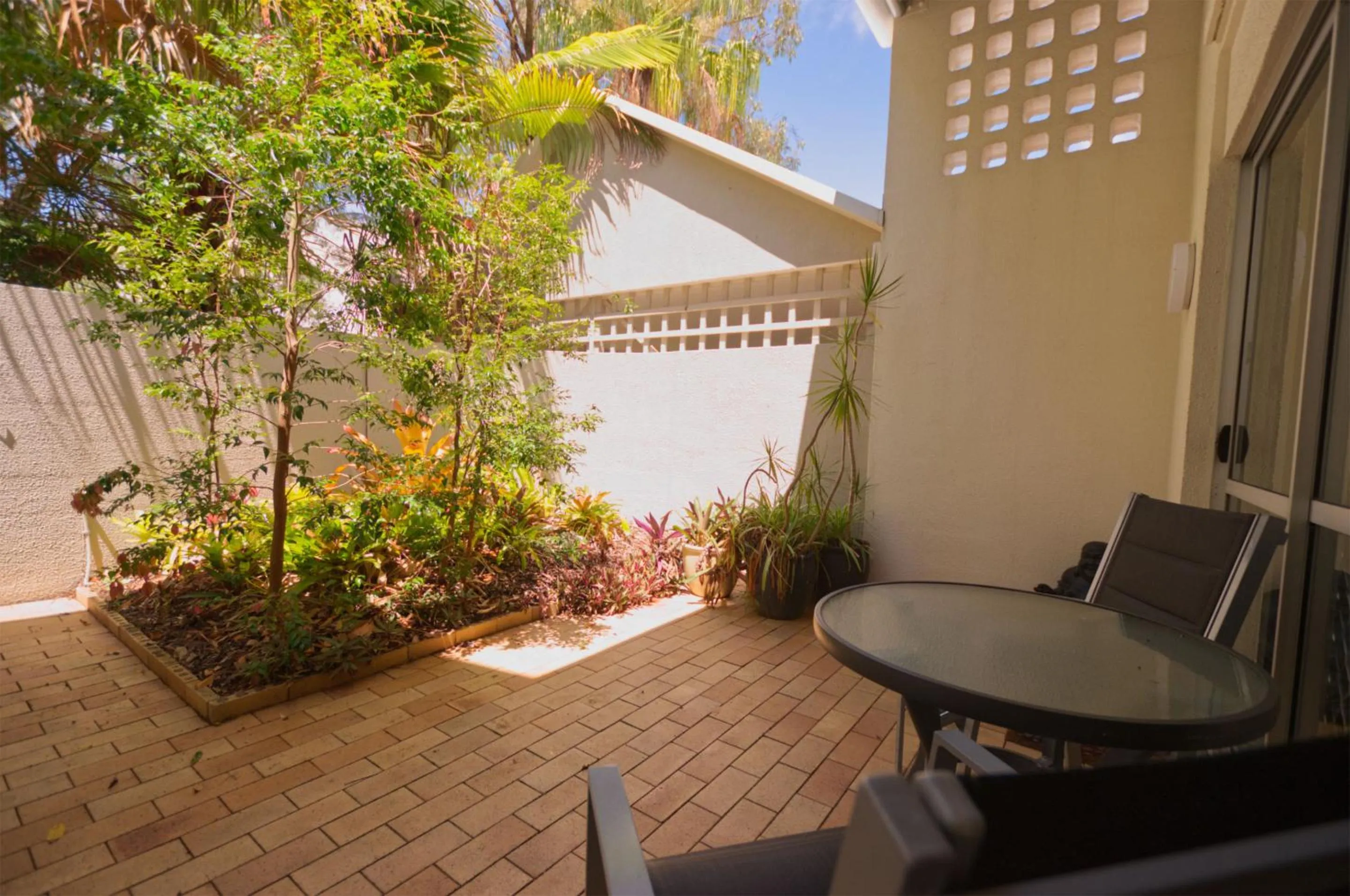 Patio in Raintrees Moffat Beach