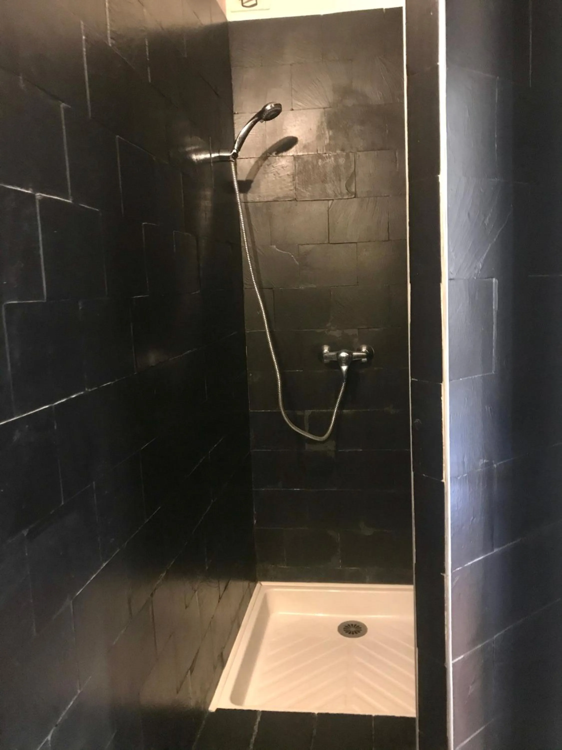 Shower in Maison d'hoursentut