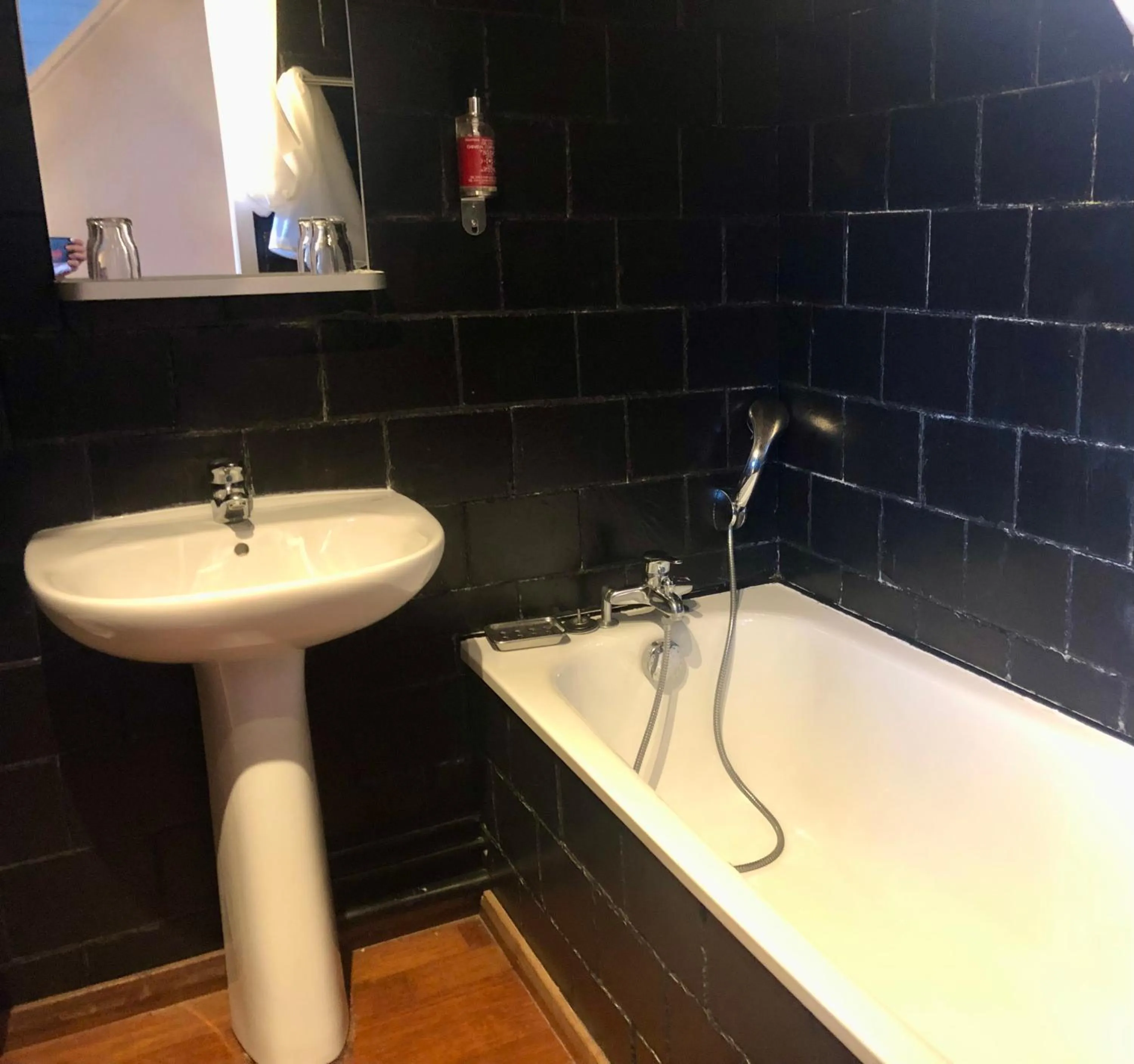 Bathroom in Maison d'hoursentut