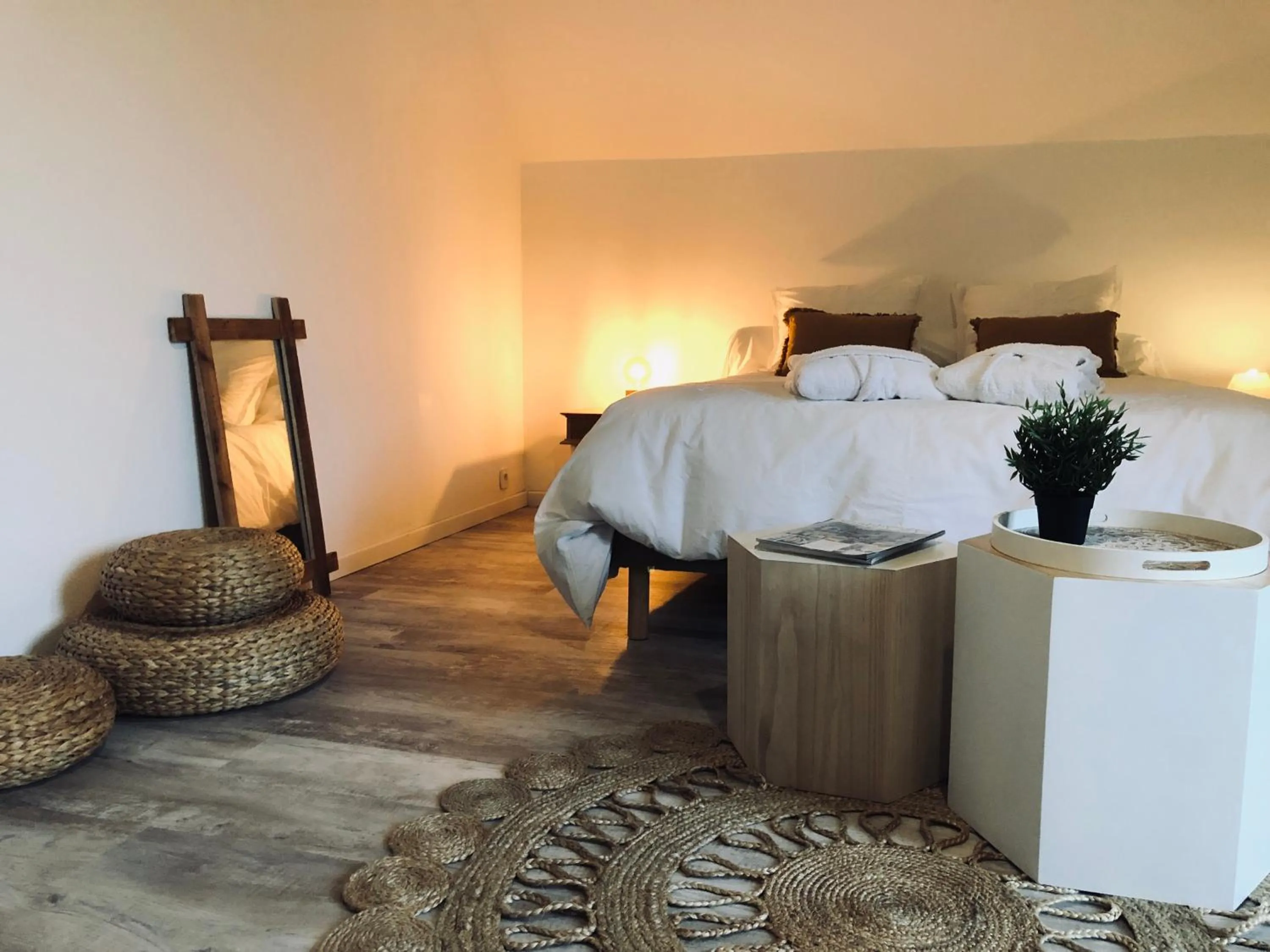 Bedroom, Bed in La Maison d'Ange