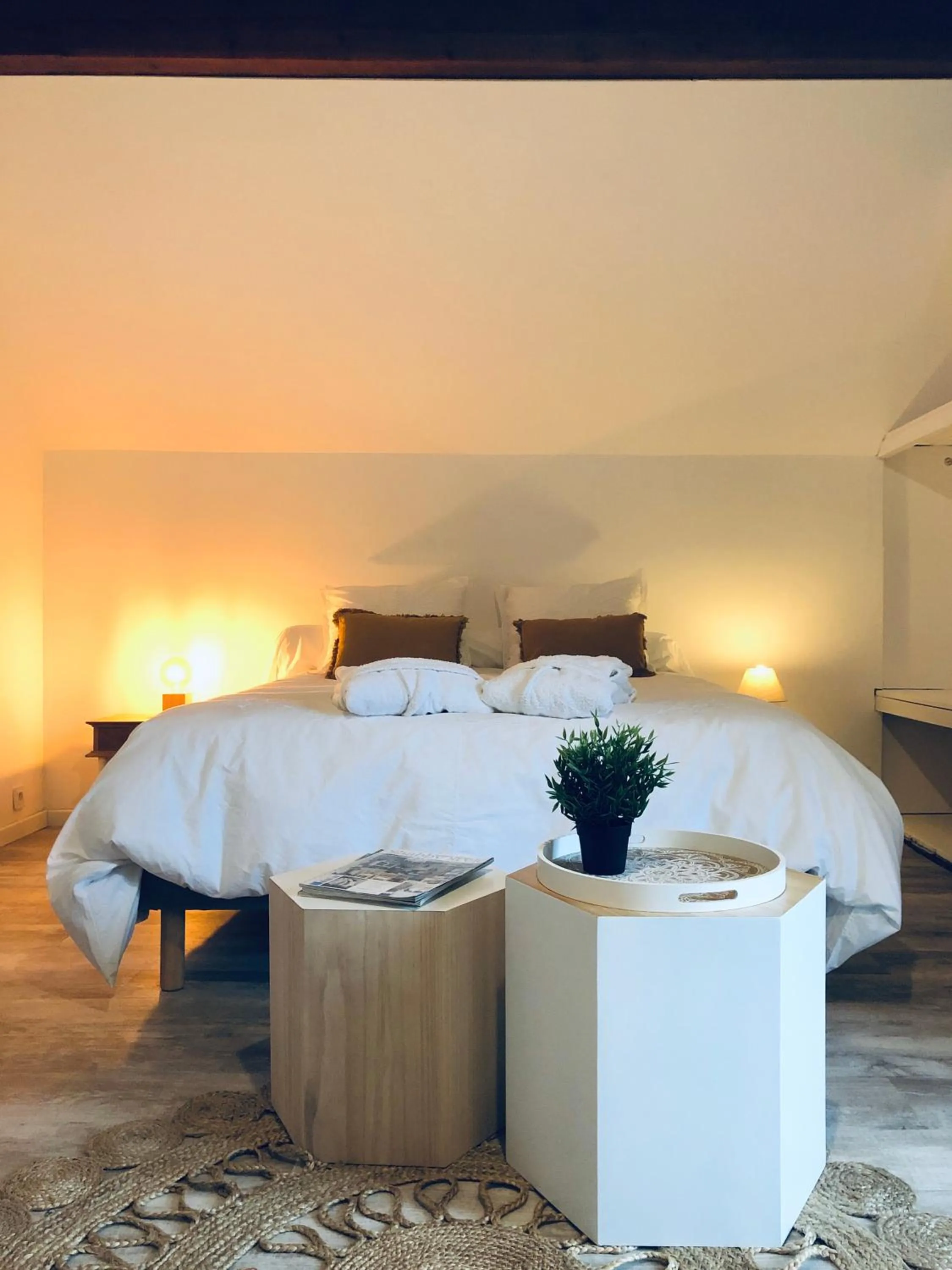 Bedroom, Bed in La Maison d'Ange