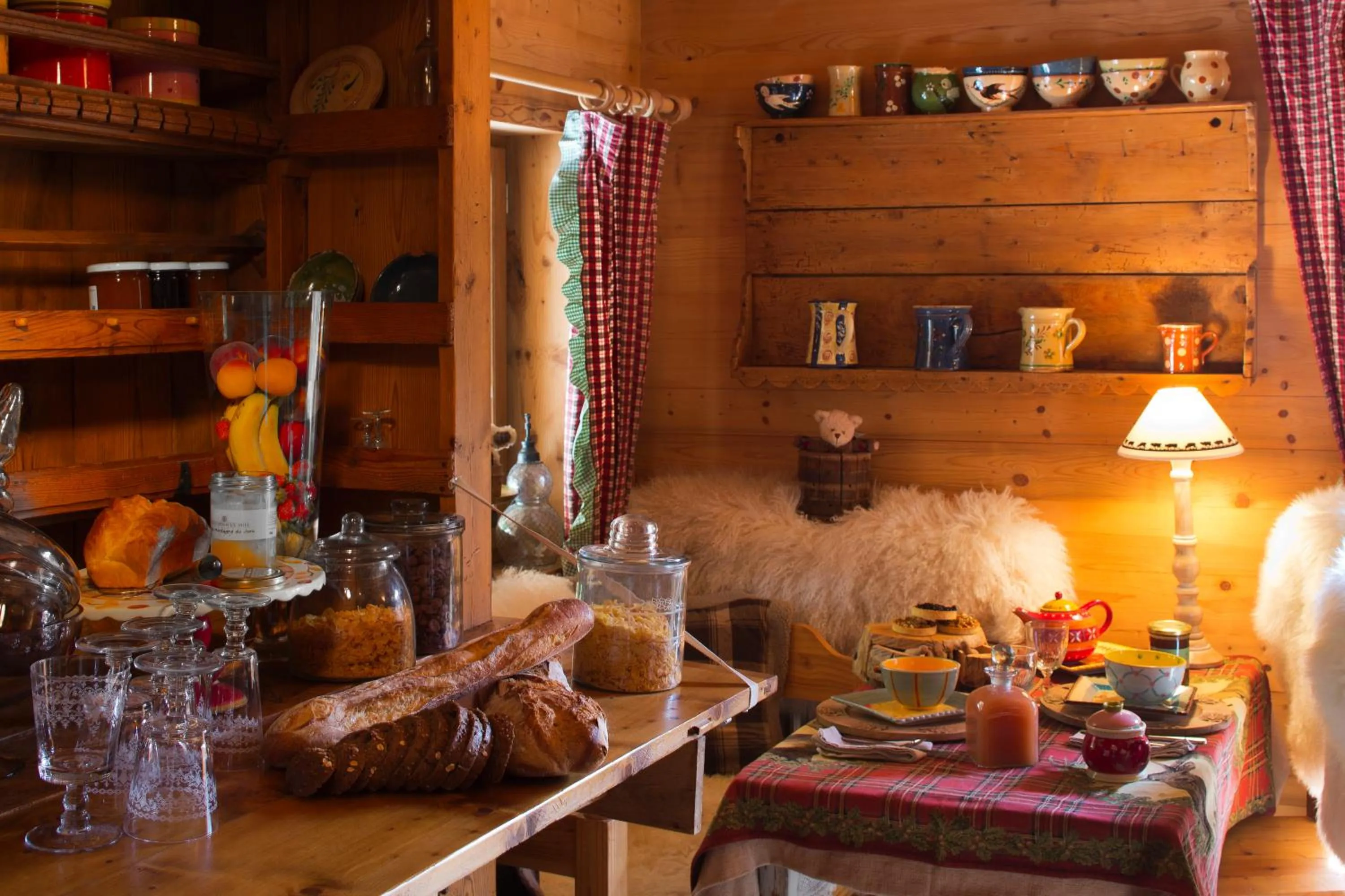 Buffet breakfast in Chalet-Hôtel & Spa Les Cimes