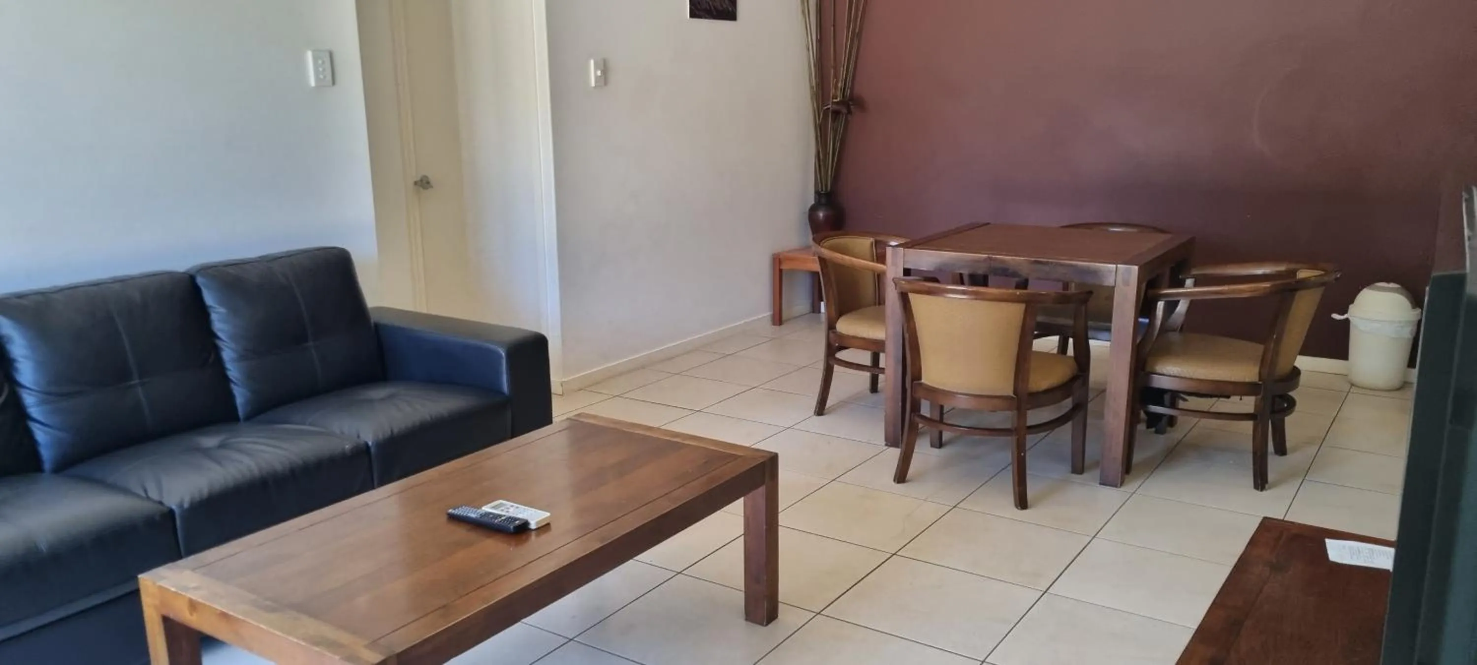 Living room in Ayr Traveller's Motel