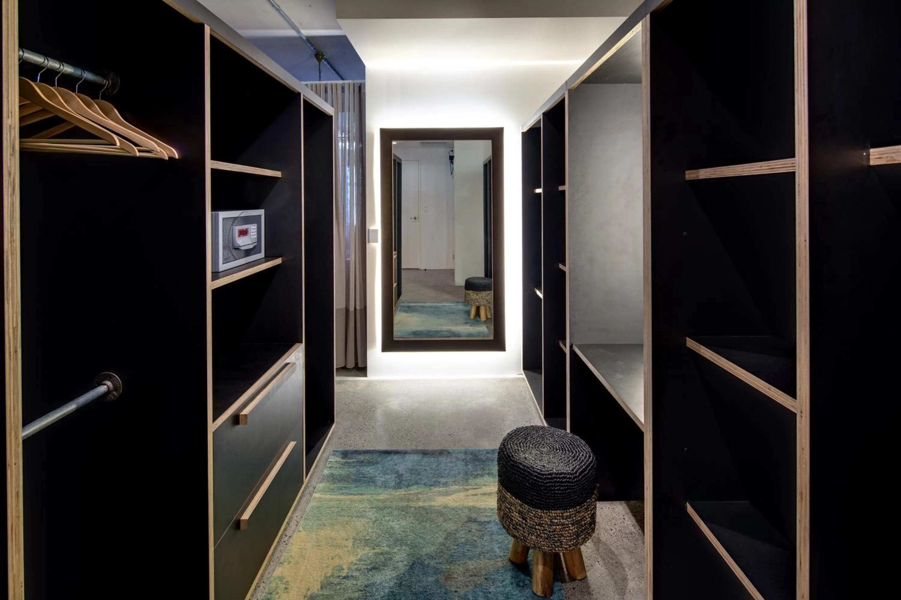 Decorative detail in Zara Tower – Luxury Suites and Apartments