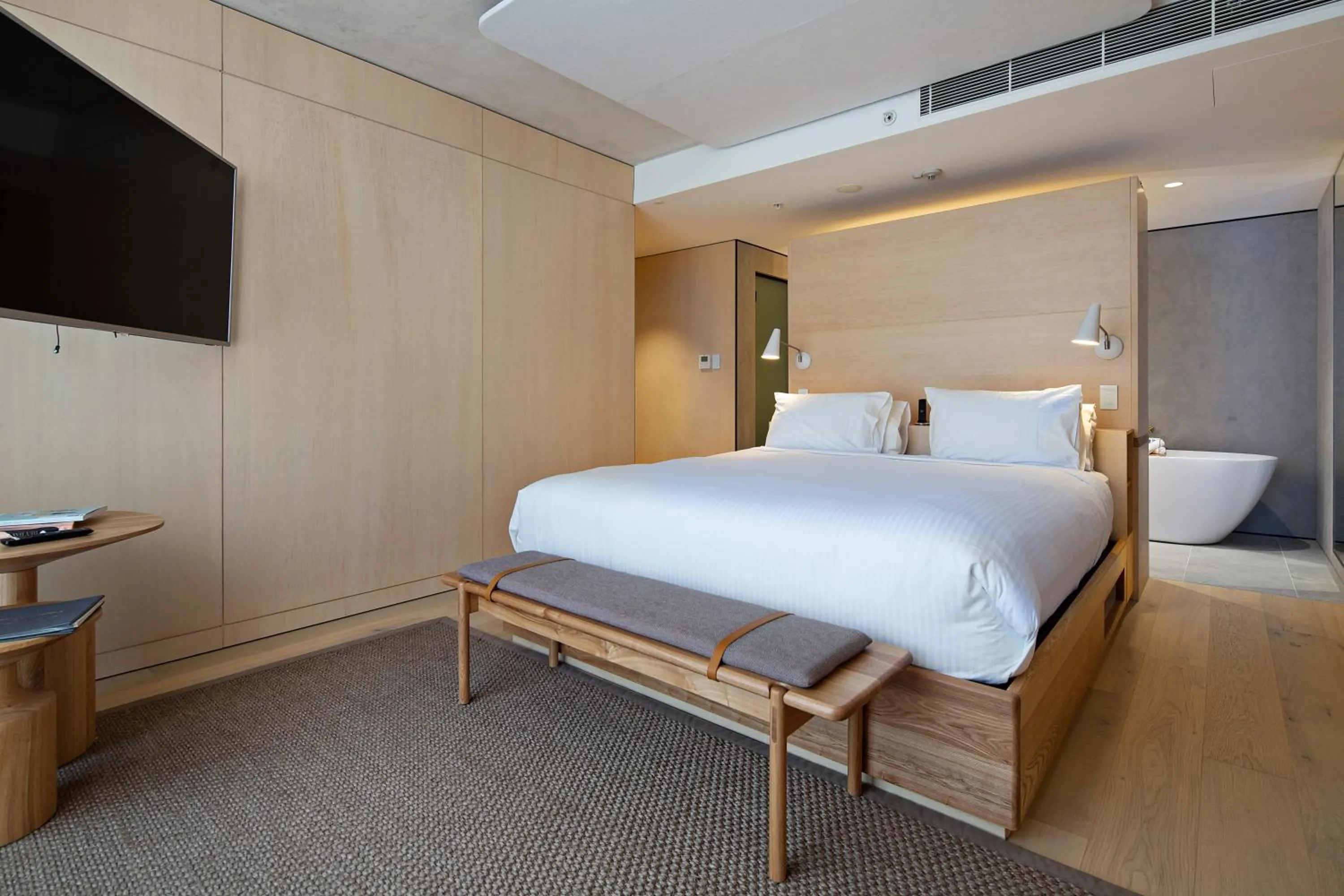 Bed in Zara Tower – Luxury Suites and Apartments