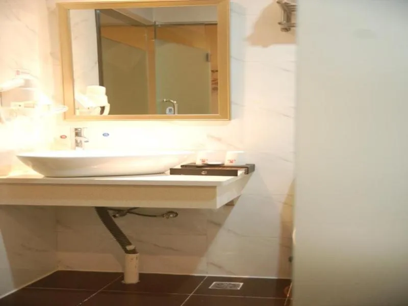 Shell Wuhan city Wuhan University Hotel