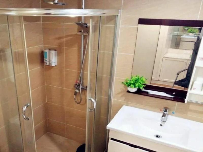 Shell Lishui High Speed Railway Station Hotel