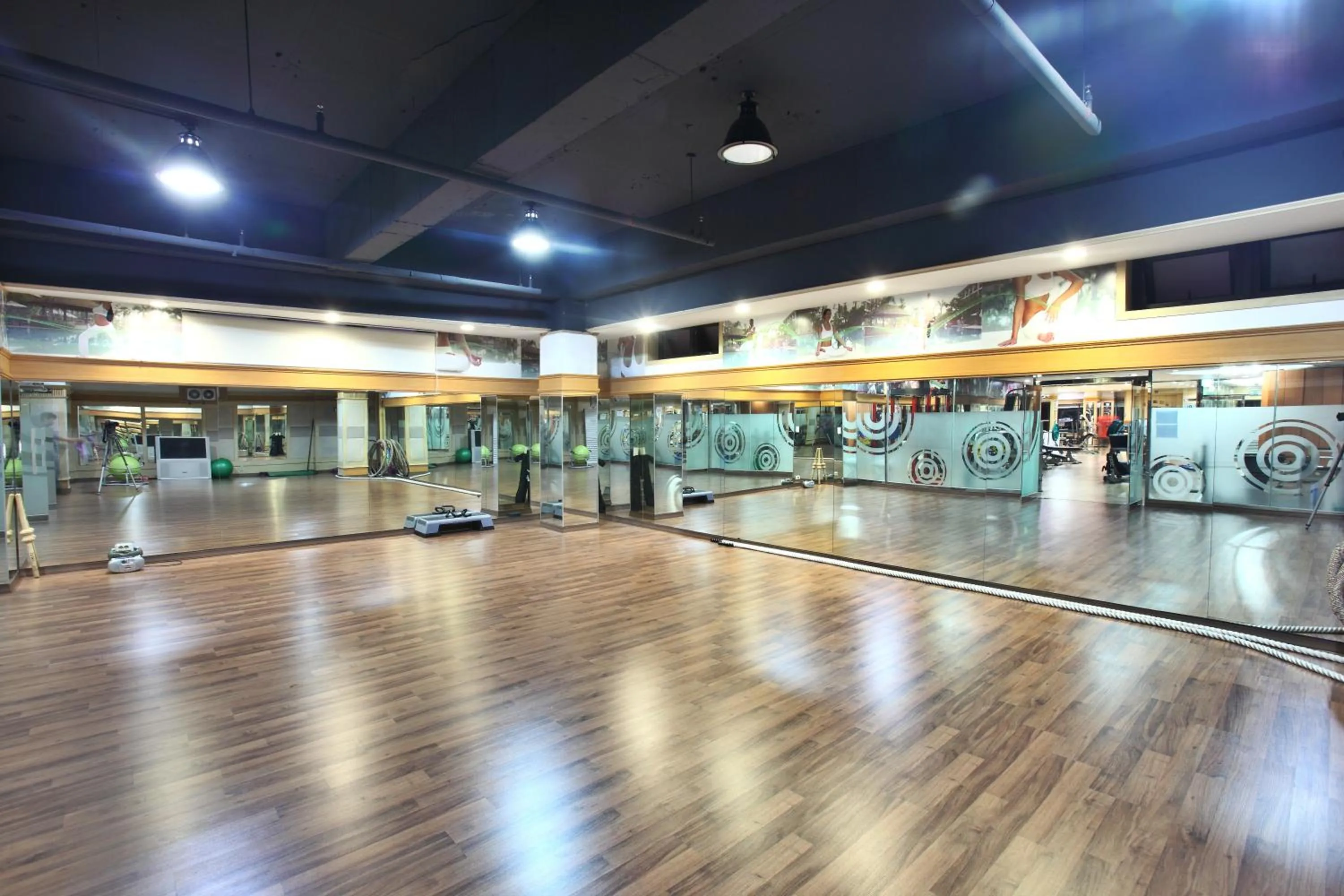 Fitness centre/facilities in Lamer Hotel