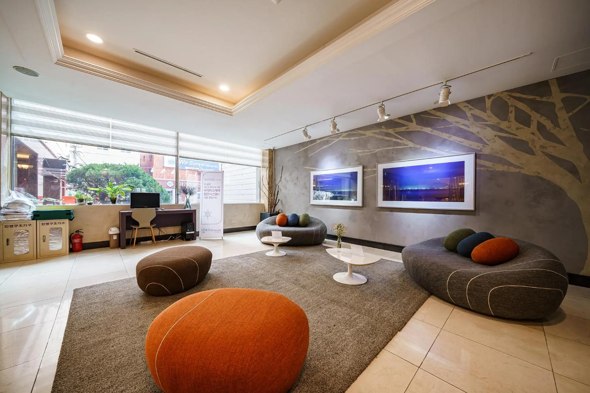 Lobby or reception in Lamer Hotel