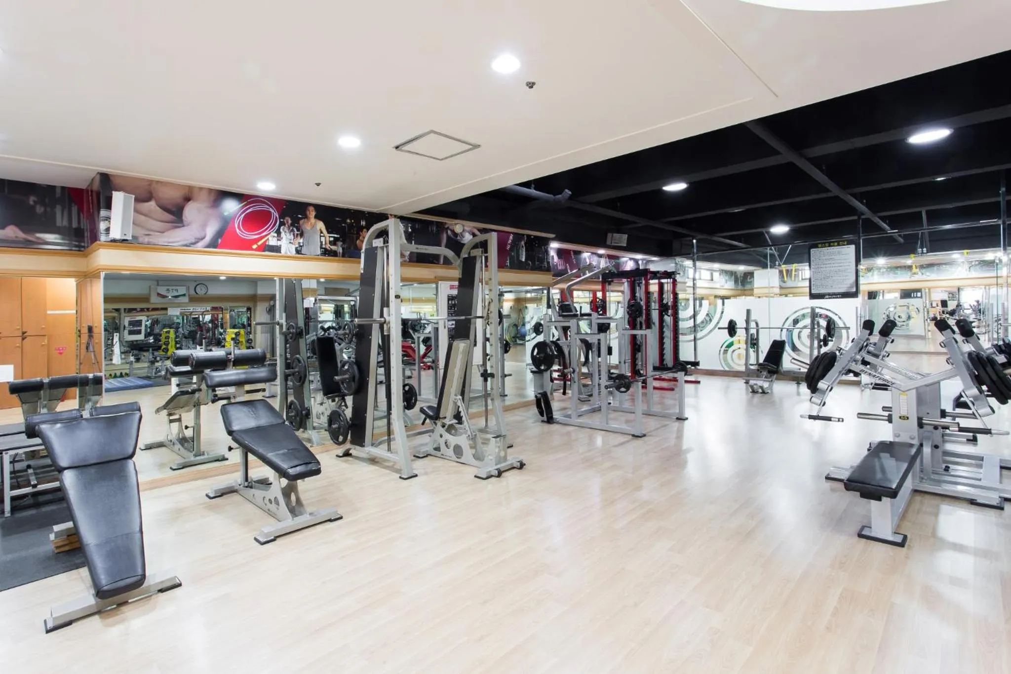 Fitness centre/facilities in Lamer Hotel