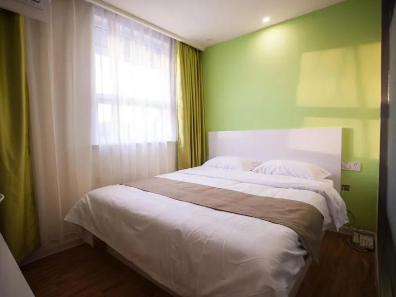 Bed in Shell Zaozhuang Taierzhuang Ancient City Battle Memorial Hotel