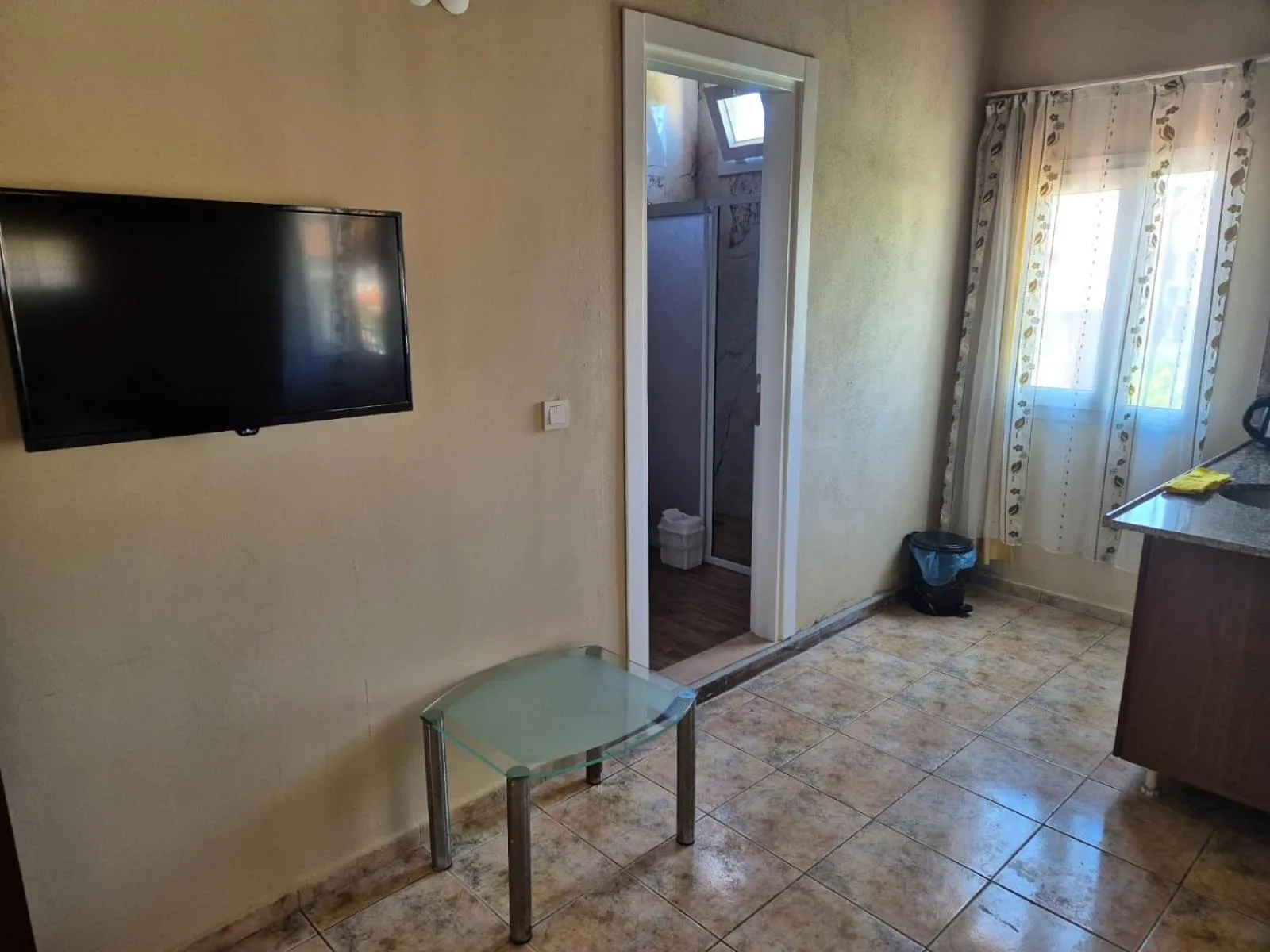 TV and multimedia in Dove Apart Hotel