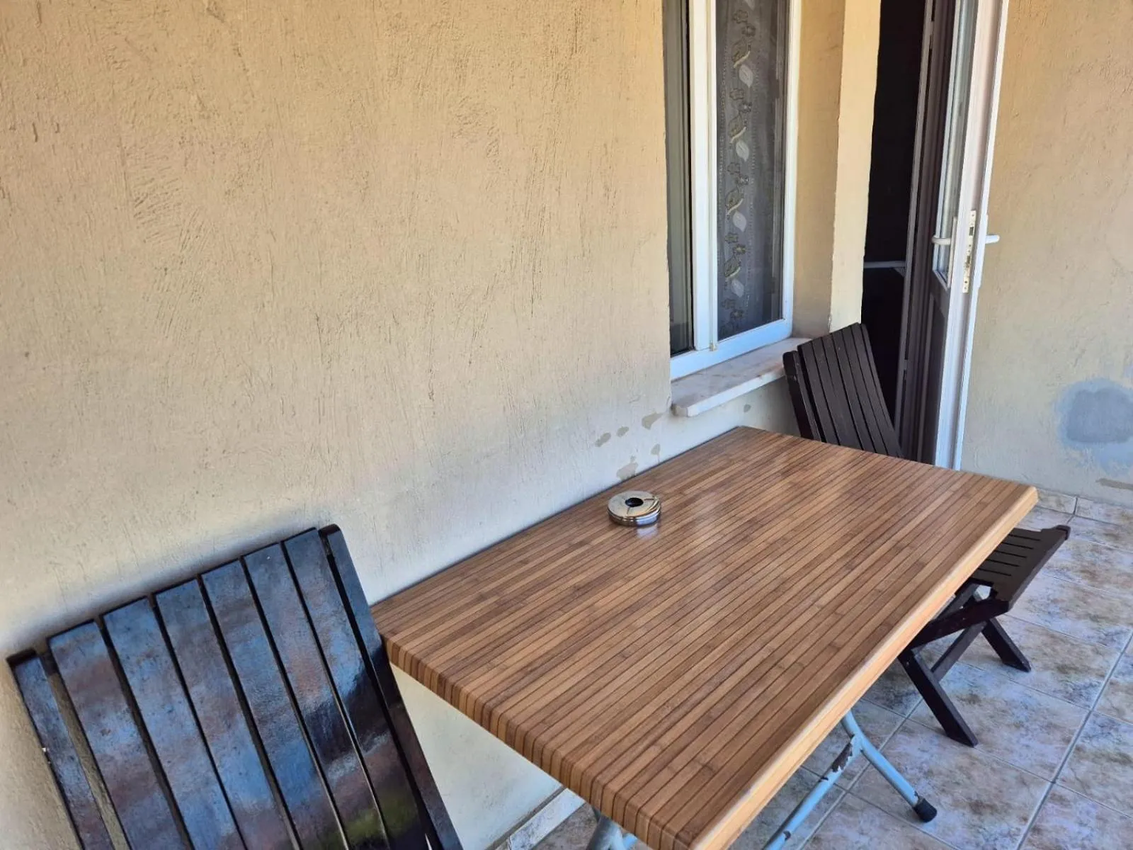 Seating area in Dove Apart Hotel