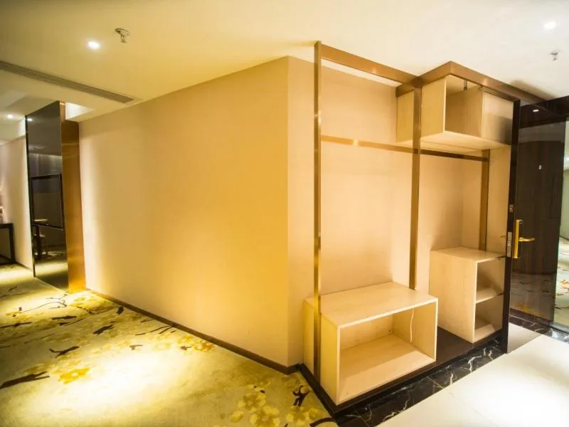 GreenTree Eastern Jingde Town Railway Station Hotel