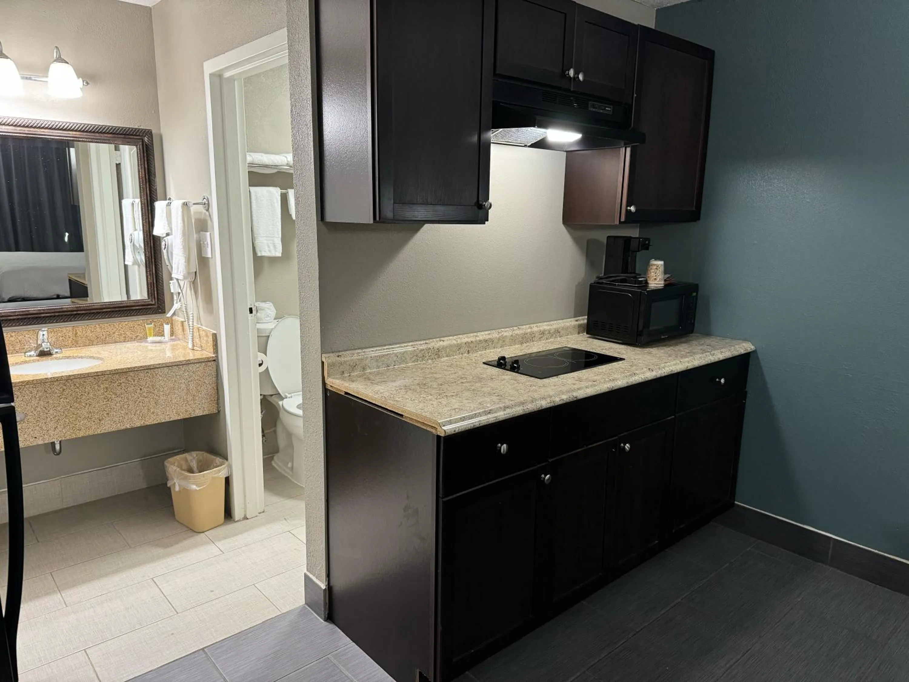 Homegate Inn And Suites