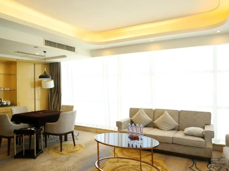 GreenTree Inn Zhumadian high-speed rail station square store