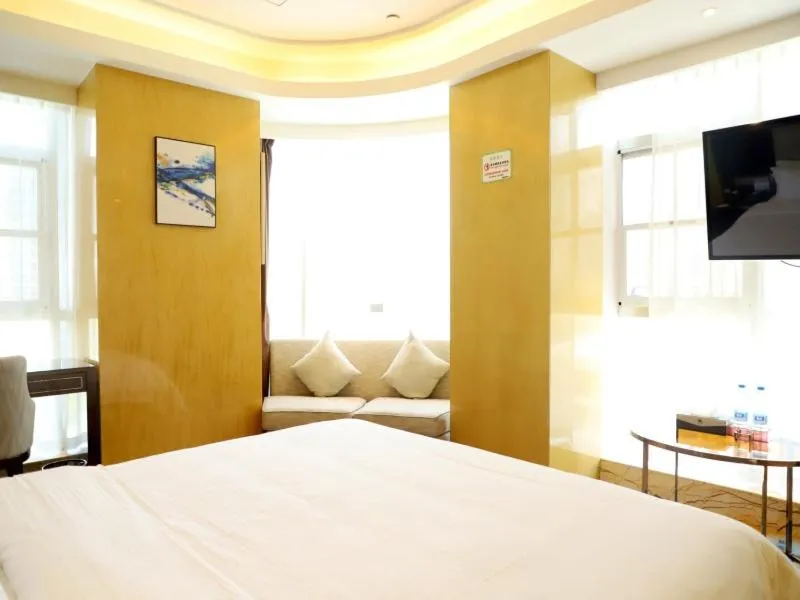 Bed in GreenTree Inn Zhumadian high-speed rail station square store