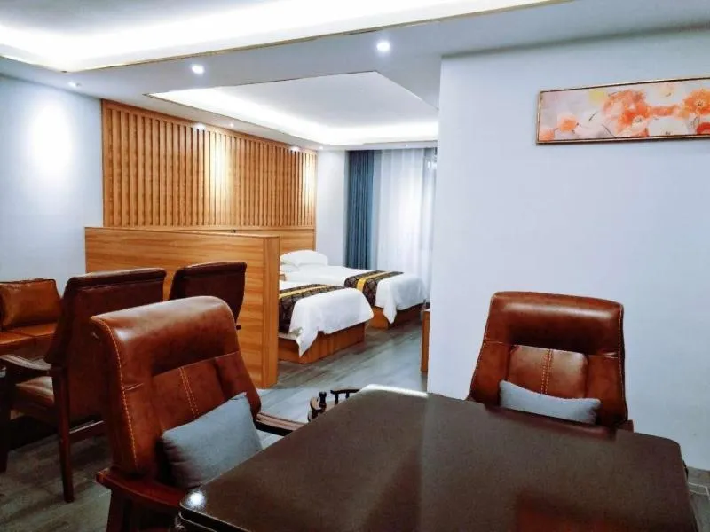 Shell Hainan Ledong County Huangliu Town Bus Station Hotel