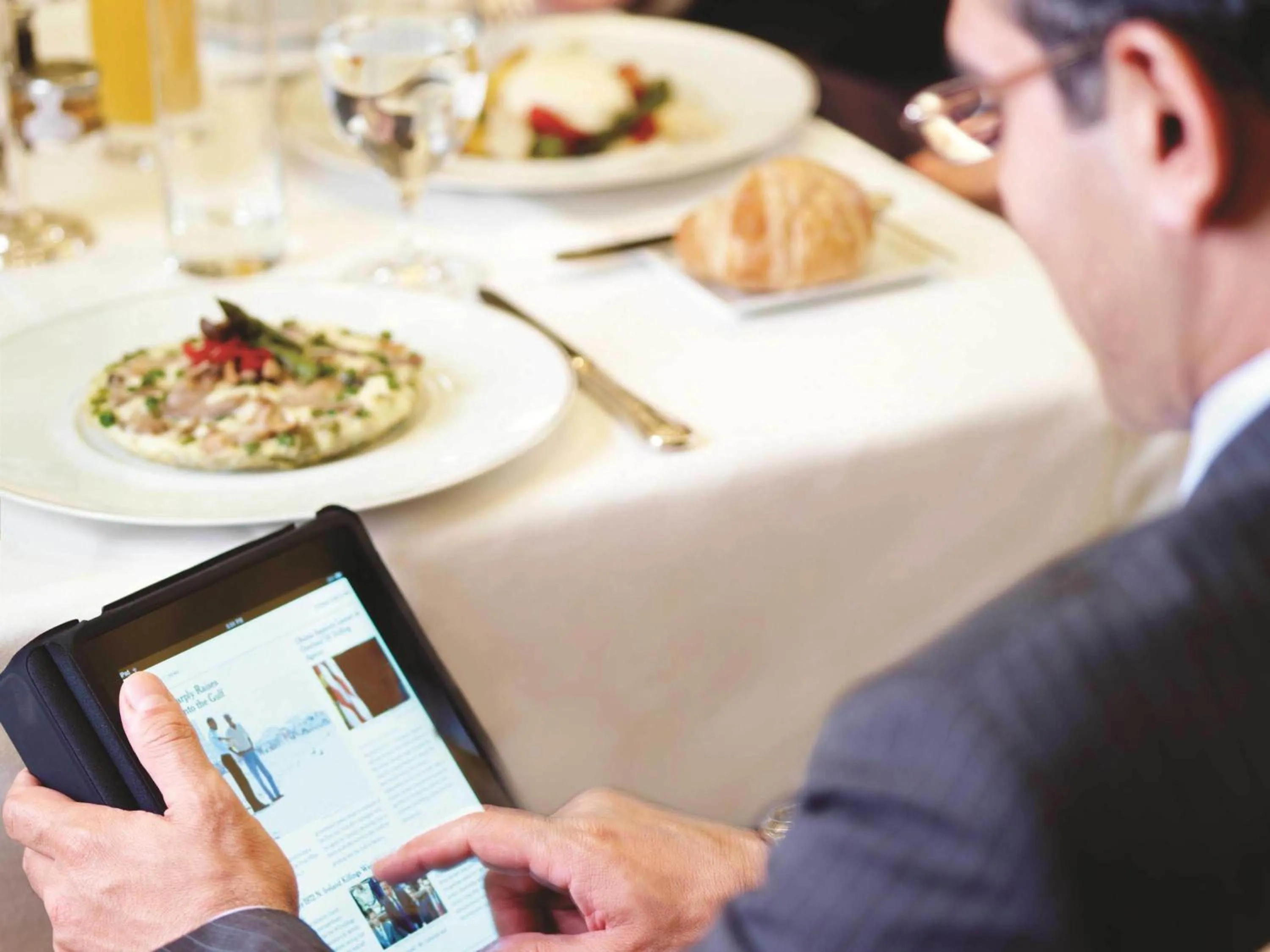 Business facilities in The Plaza