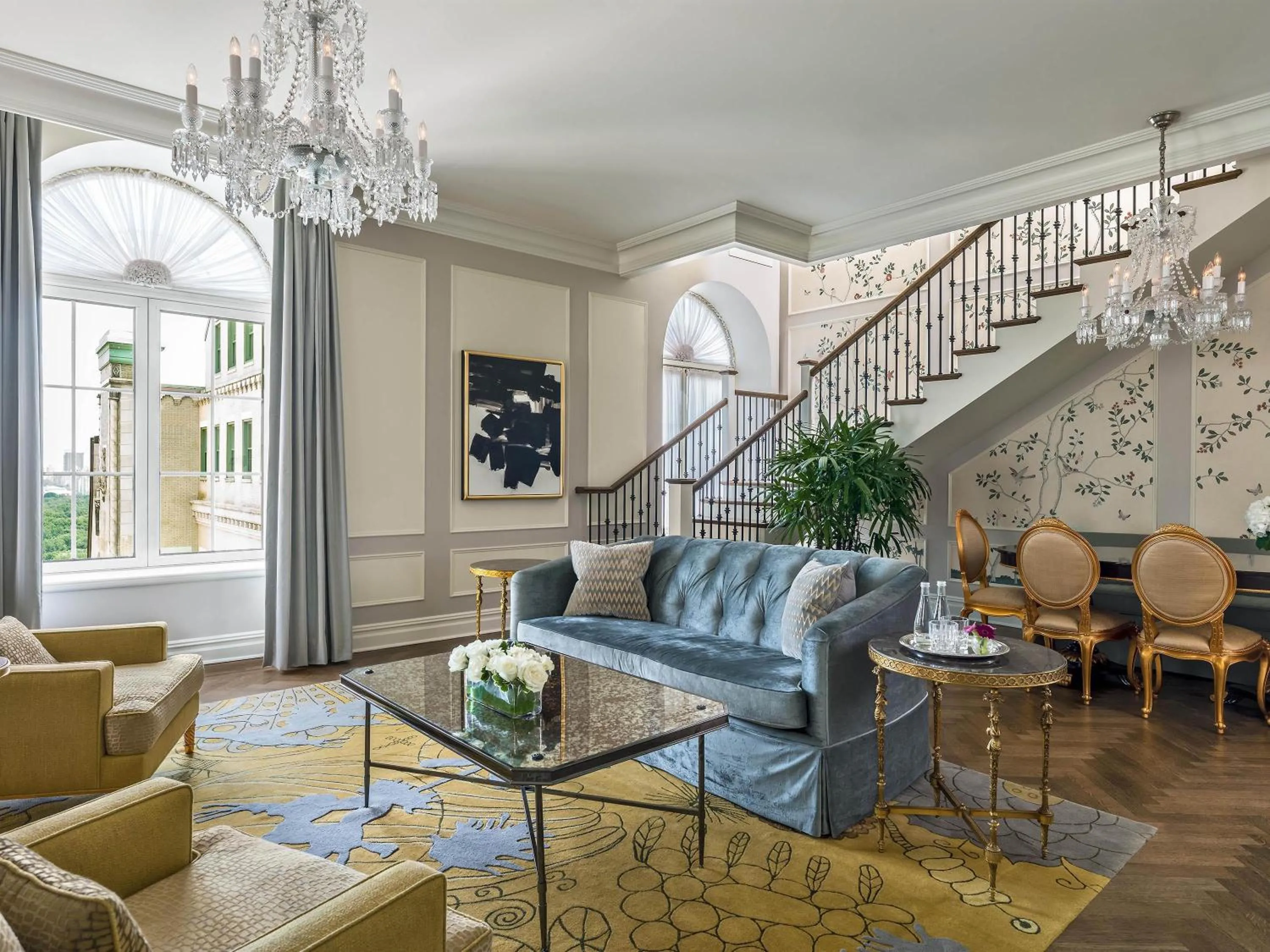 Photo of the whole room in The Plaza