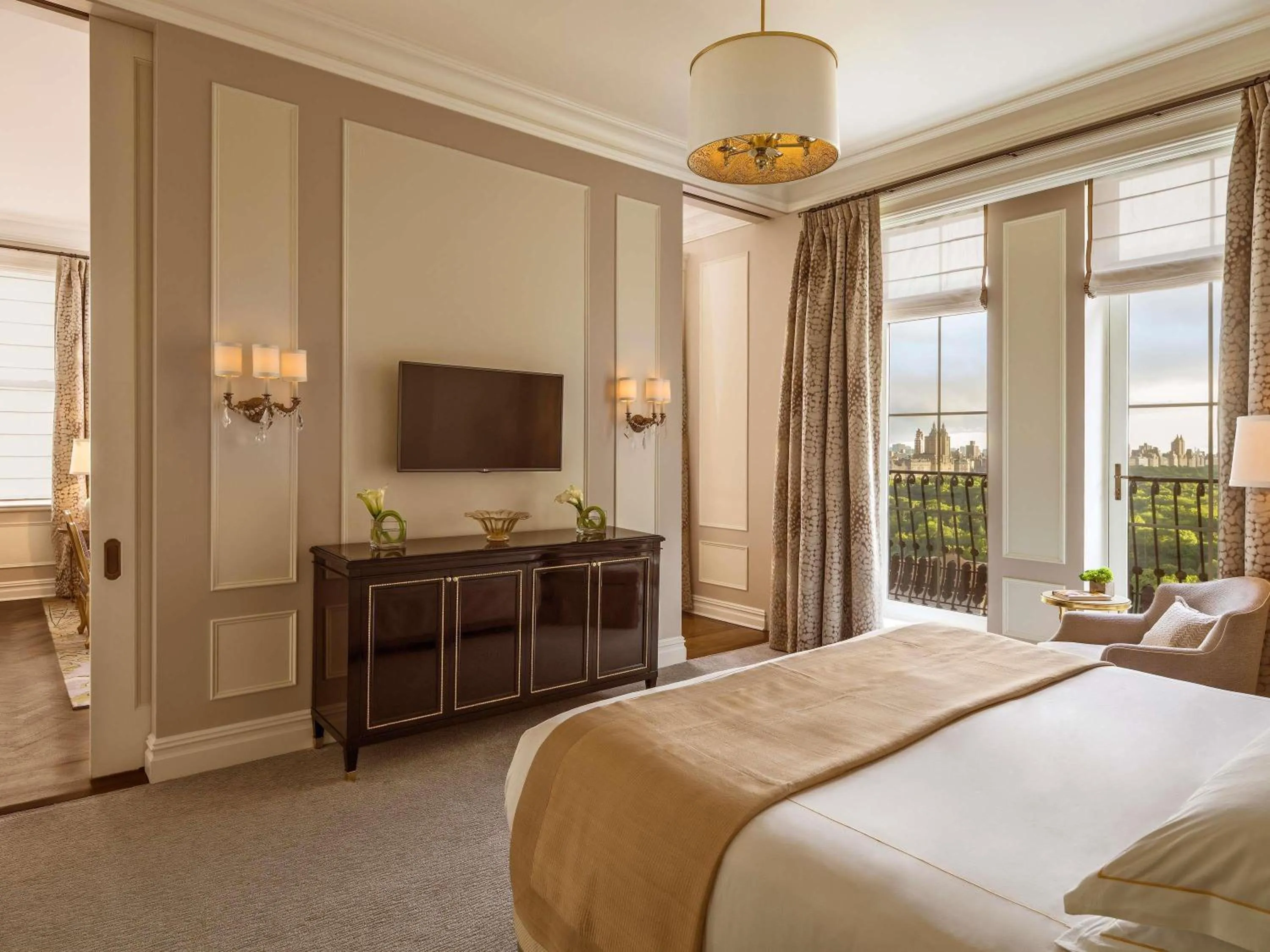 Bedroom, Bed in The Plaza