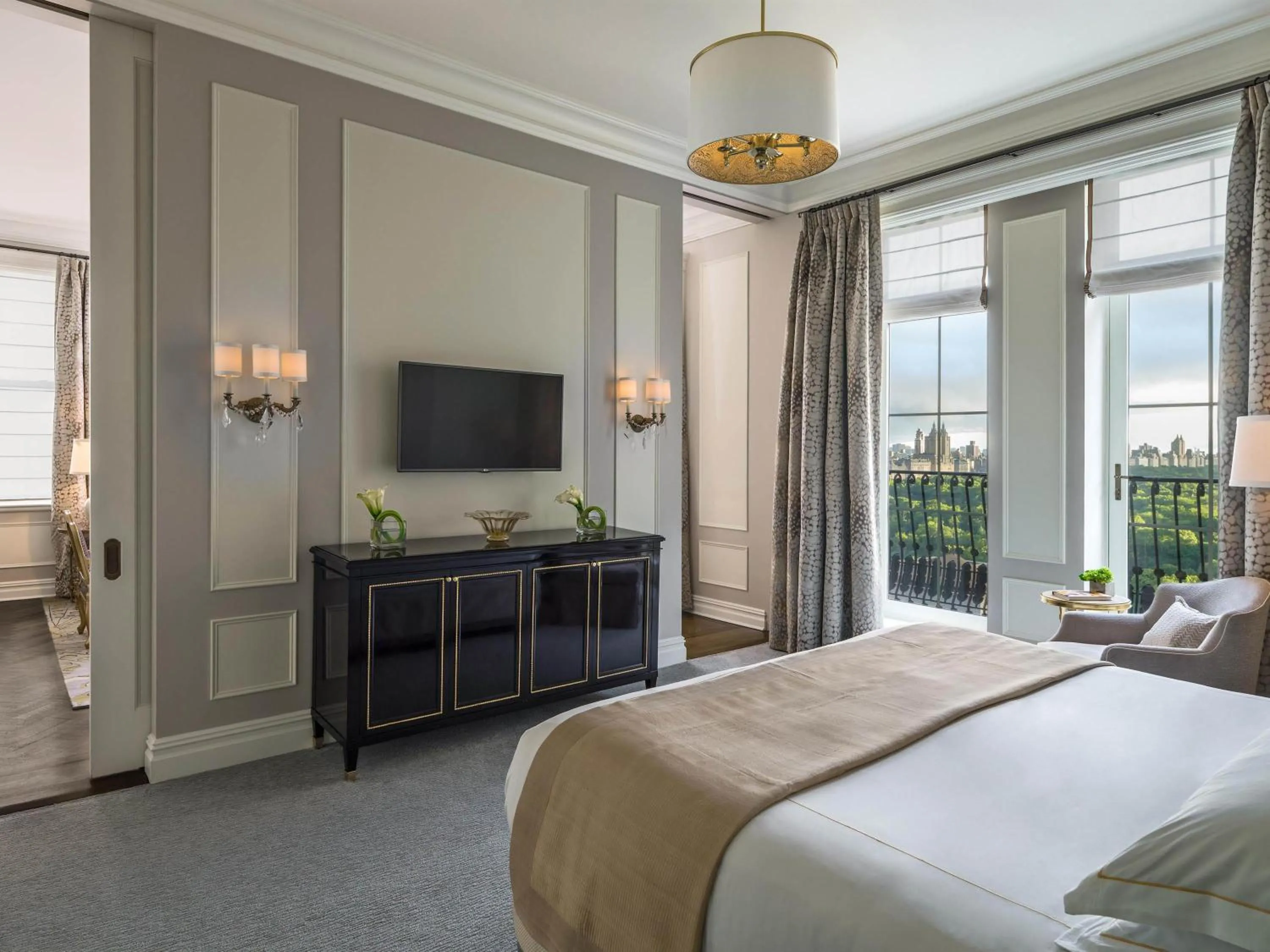 Bedroom, Bed in The Plaza