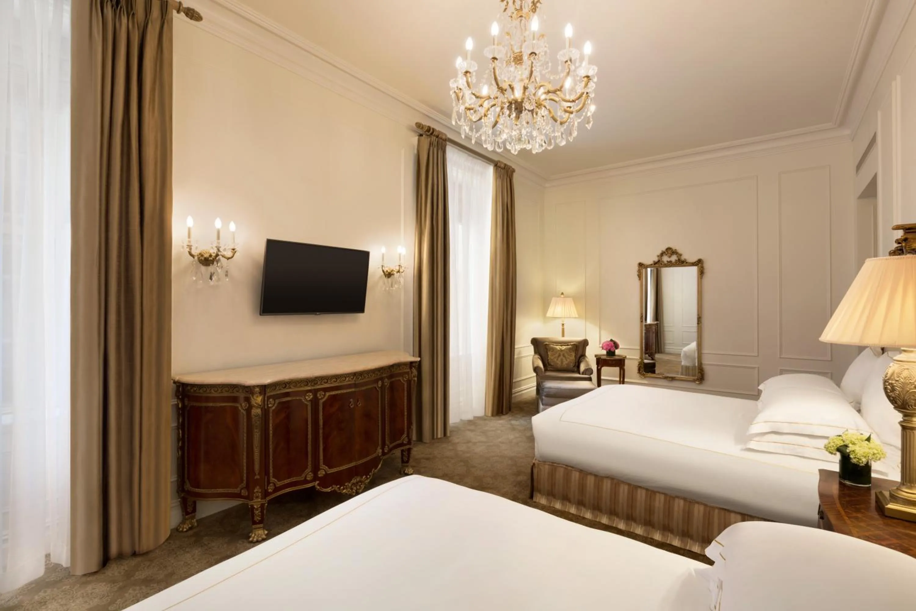 Bedroom, Bed in The Plaza