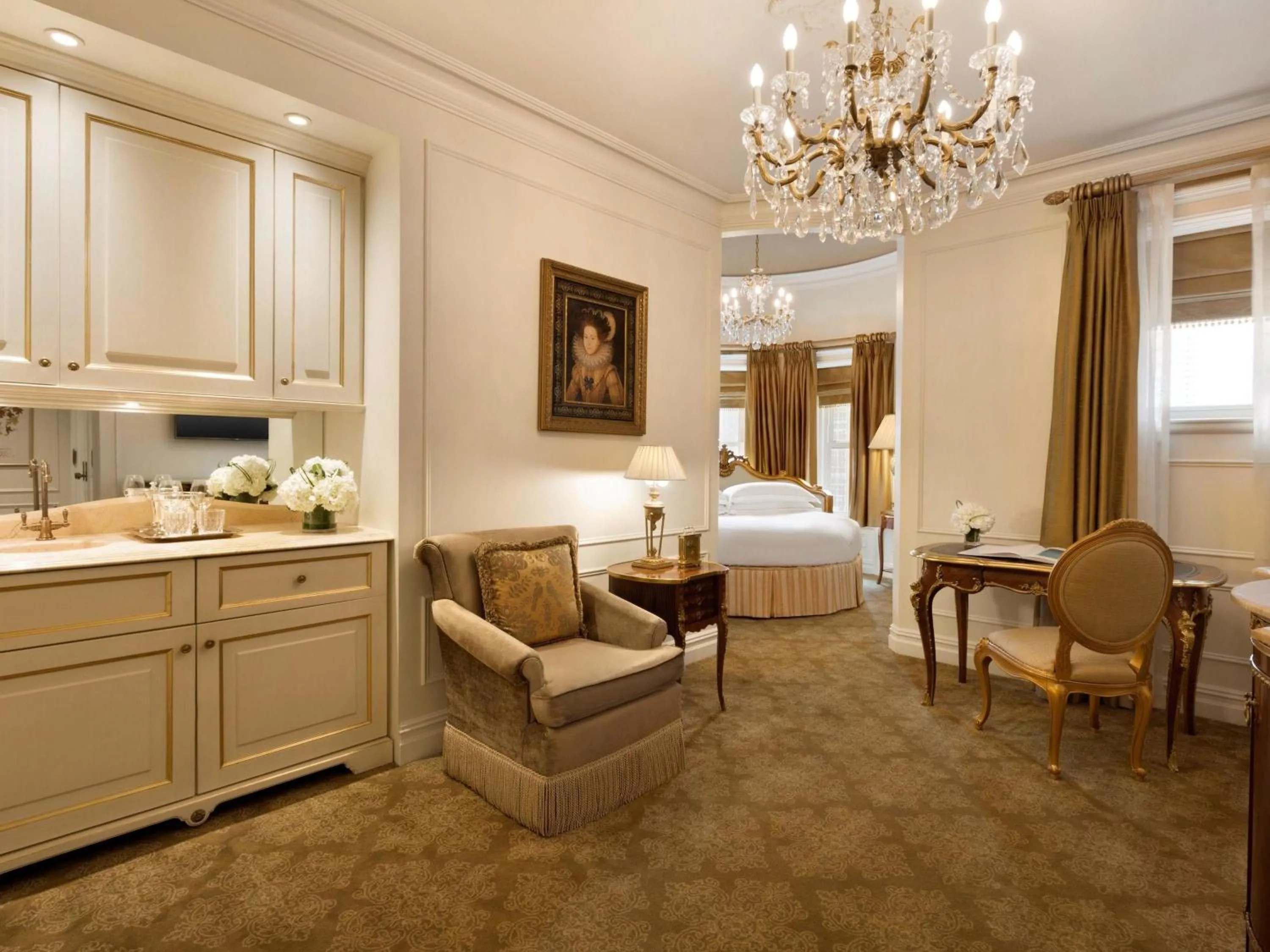 Bedroom, Bed in The Plaza