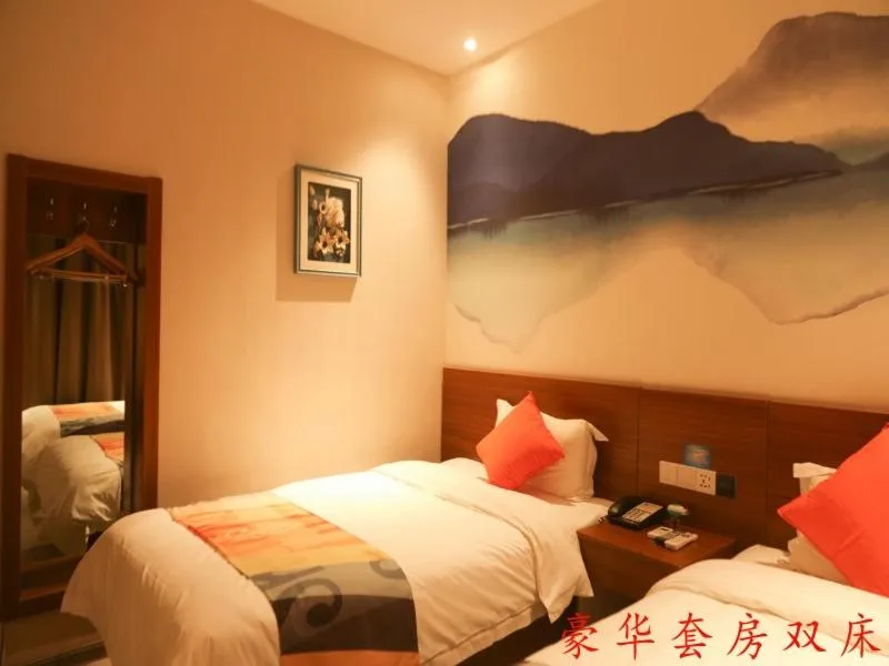 Bed in Shell Liaocheng Linqing City Bus Station Hotel